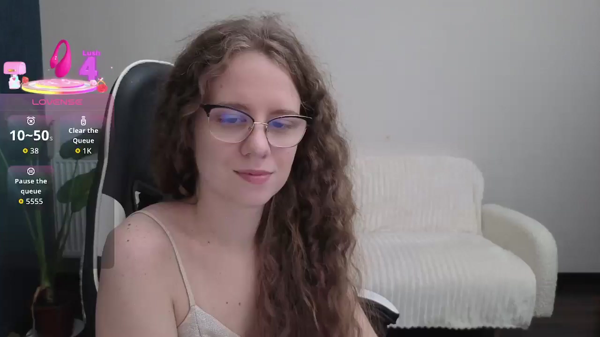 Gallery image thumbnail from BlueFlowerr's myfreecams stream on, 10/12/2025, 21:49 image 1 of 20