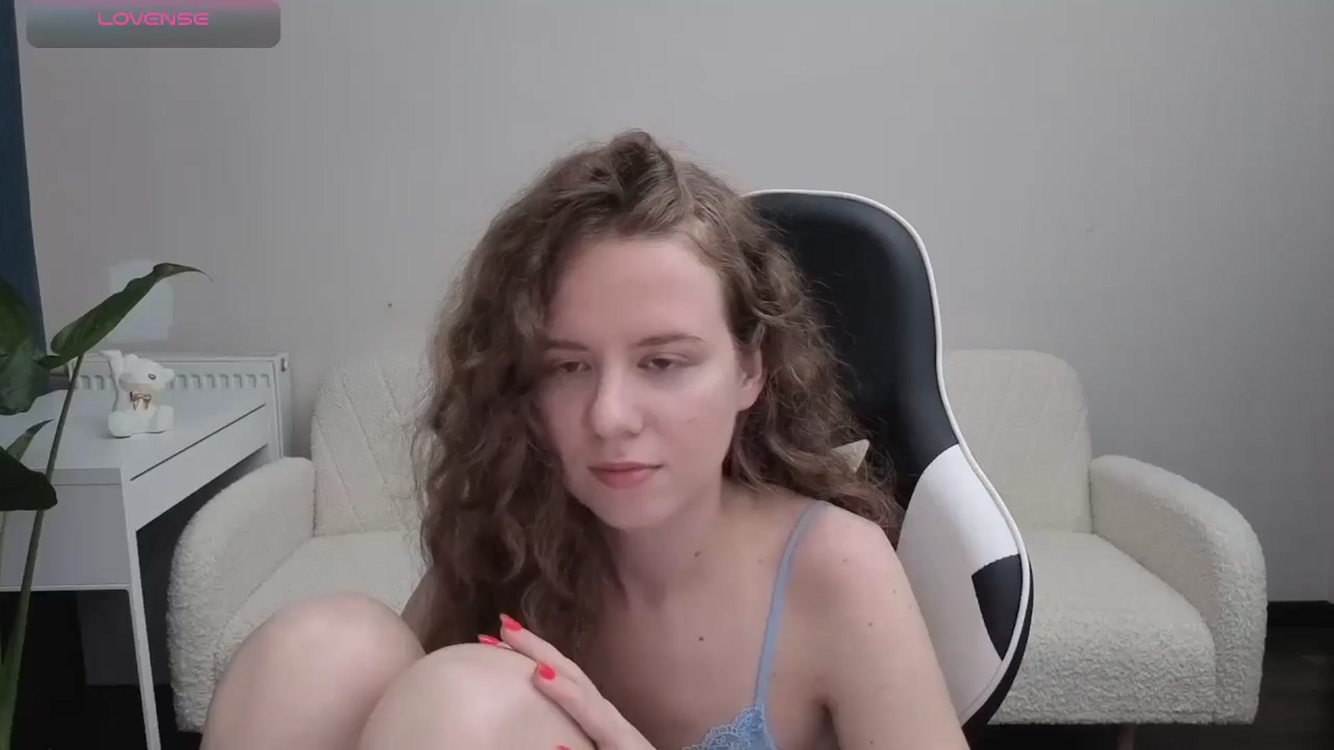 Gallery image thumbnail from BlueFlowerr's myfreecams stream on, 10/13/2025, 18:27 image 9 of 20