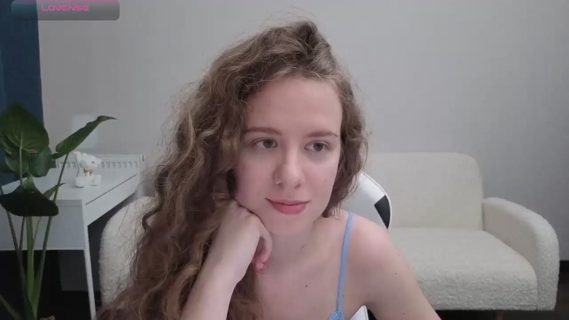 Gallery image thumbnail from BlueFlowerr's myfreecams stream on, 10/13/2025, 19:43 image 2 of 20