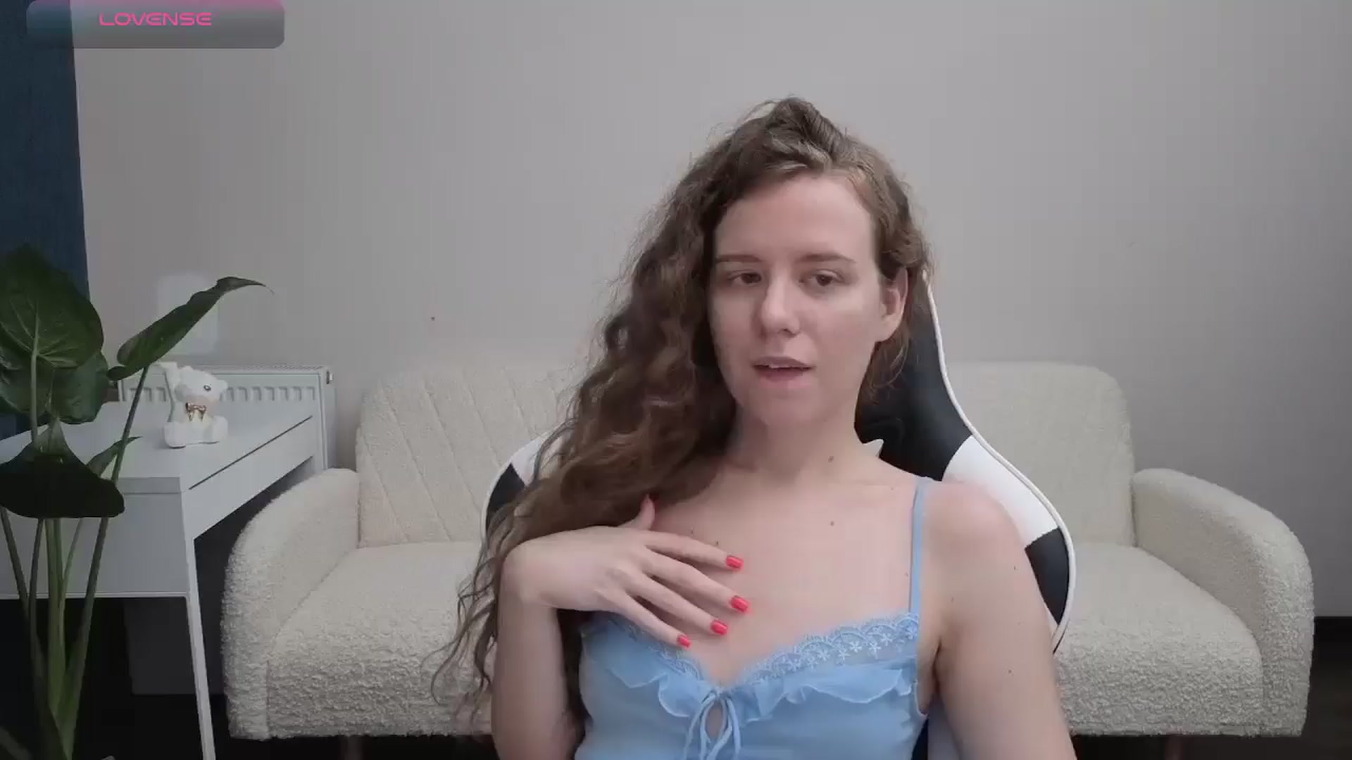 Gallery image thumbnail from BlueFlowerr's myfreecams stream on, 10/13/2025, 21:09 image 8 of 20