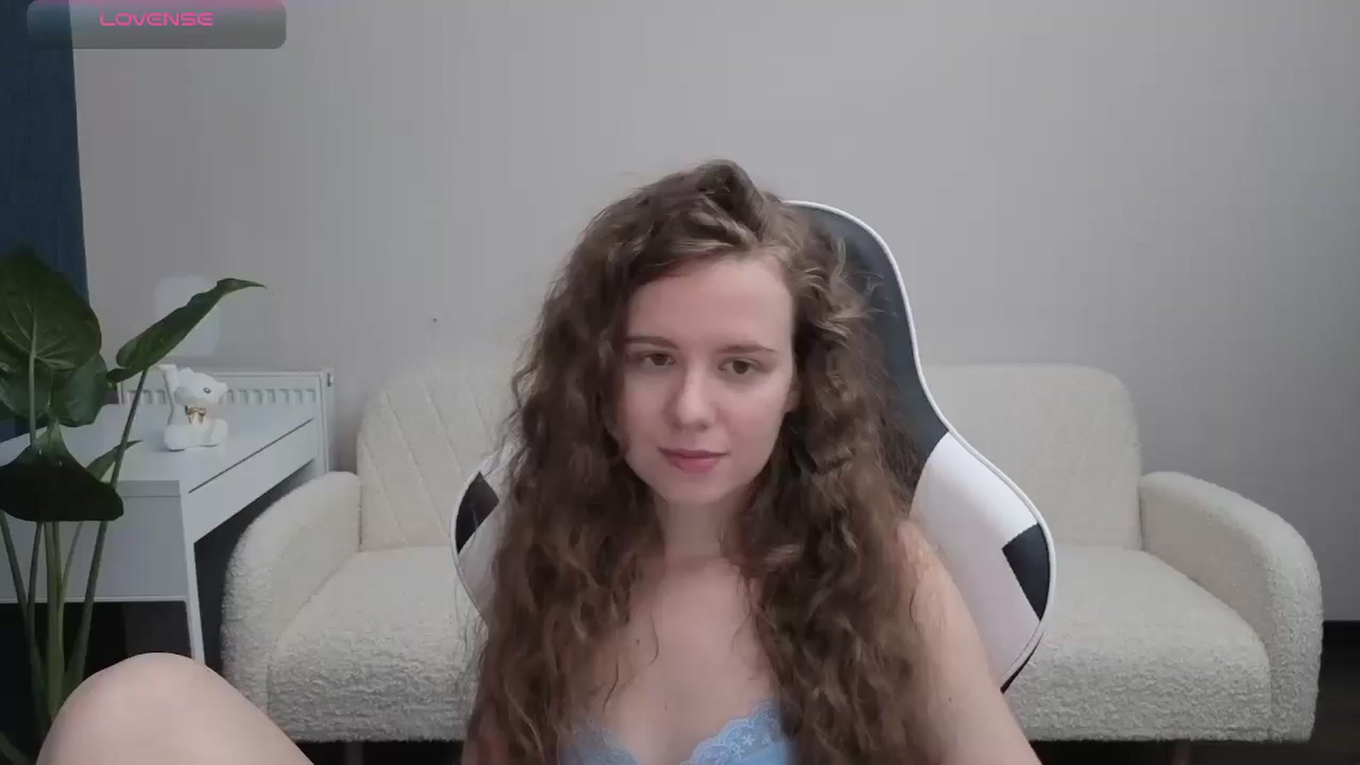 Gallery image thumbnail from BlueFlowerr's myfreecams stream on, 10/13/2025, 21:09 image 1 of 20