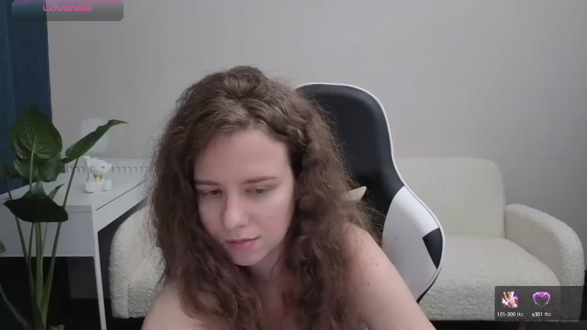 Gallery image thumbnail from BlueFlowerr's myfreecams stream on, 10/13/2025, 22:15 image 20 of 20