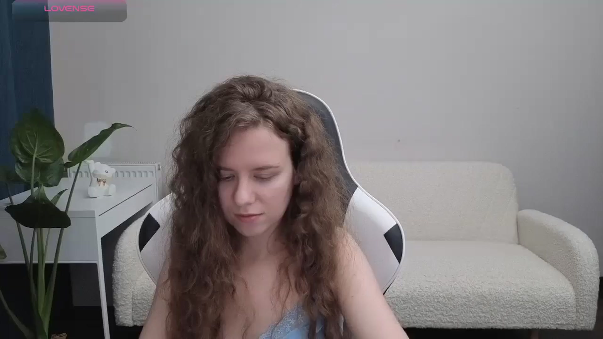 Gallery image thumbnail from BlueFlowerr's myfreecams stream on, 10/13/2025, 22:15 image 16 of 20