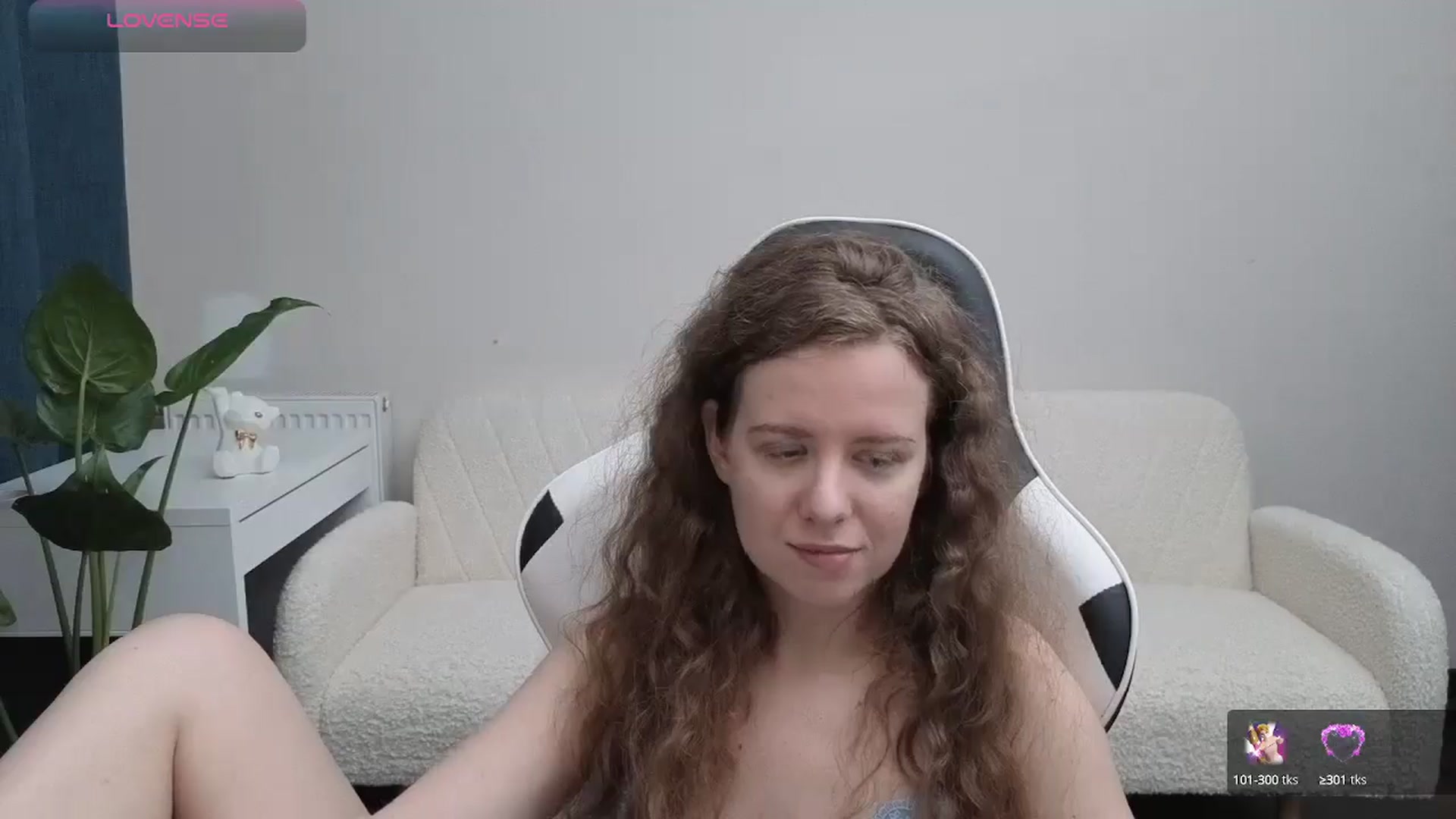 Gallery image thumbnail from BlueFlowerr's myfreecams stream on, 10/13/2025, 22:15 image 19 of 20