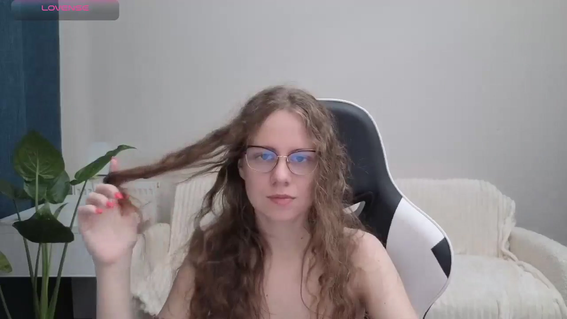 Gallery image thumbnail from BlueFlowerr's myfreecams stream on, 10/14/2025, 14:50 image 16 of 20