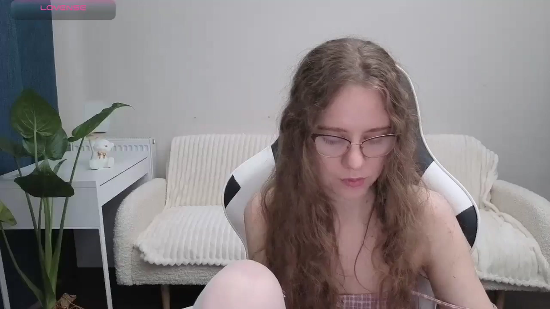 Gallery image thumbnail from BlueFlowerr's myfreecams stream on, 10/14/2025, 14:50 image 20 of 20