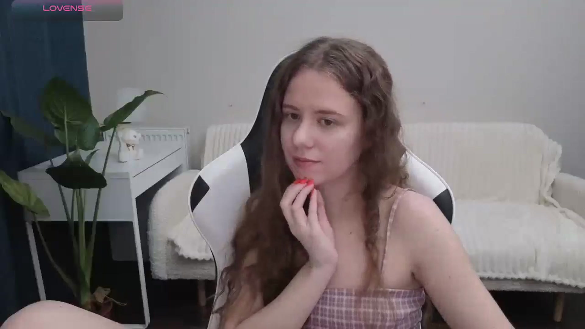 Gallery image thumbnail from BlueFlowerr's myfreecams stream on, 10/14/2025, 17:43 image 9 of 20