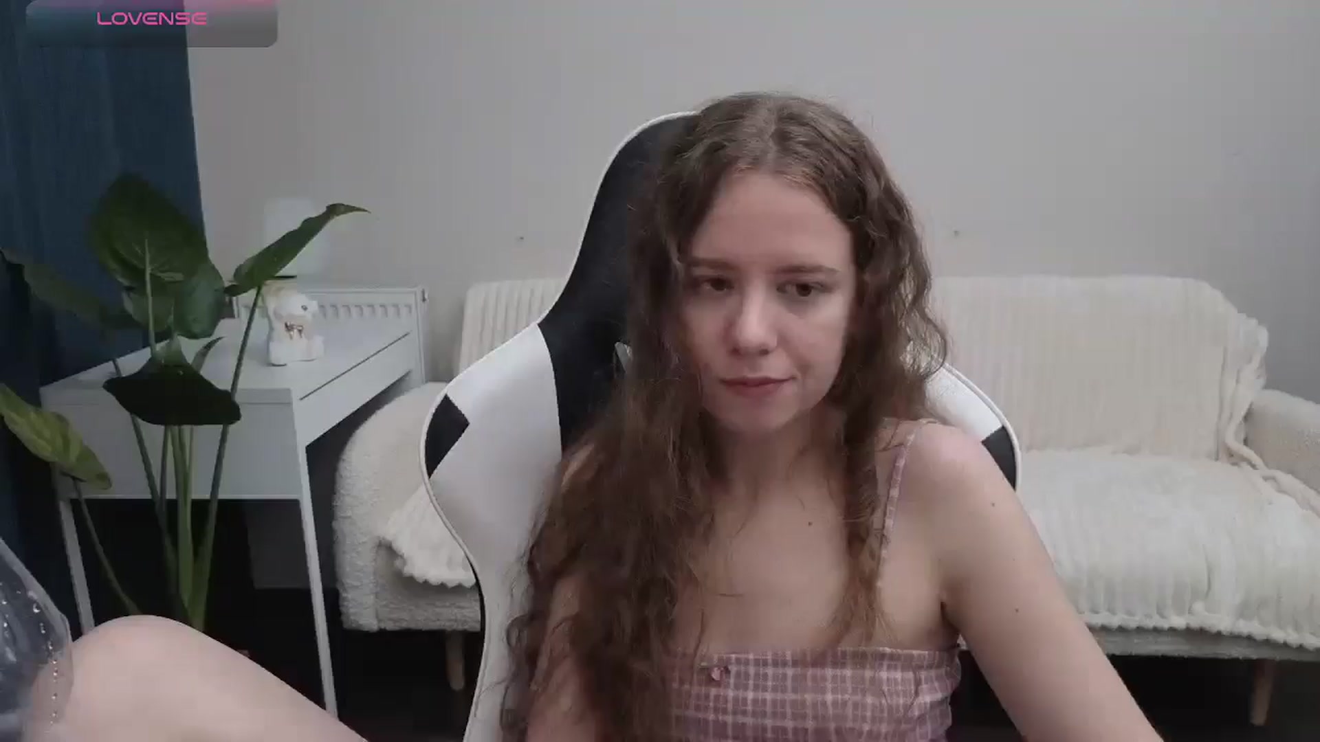 Gallery image thumbnail from BlueFlowerr's myfreecams stream on, 10/14/2025, 17:43 image 13 of 20