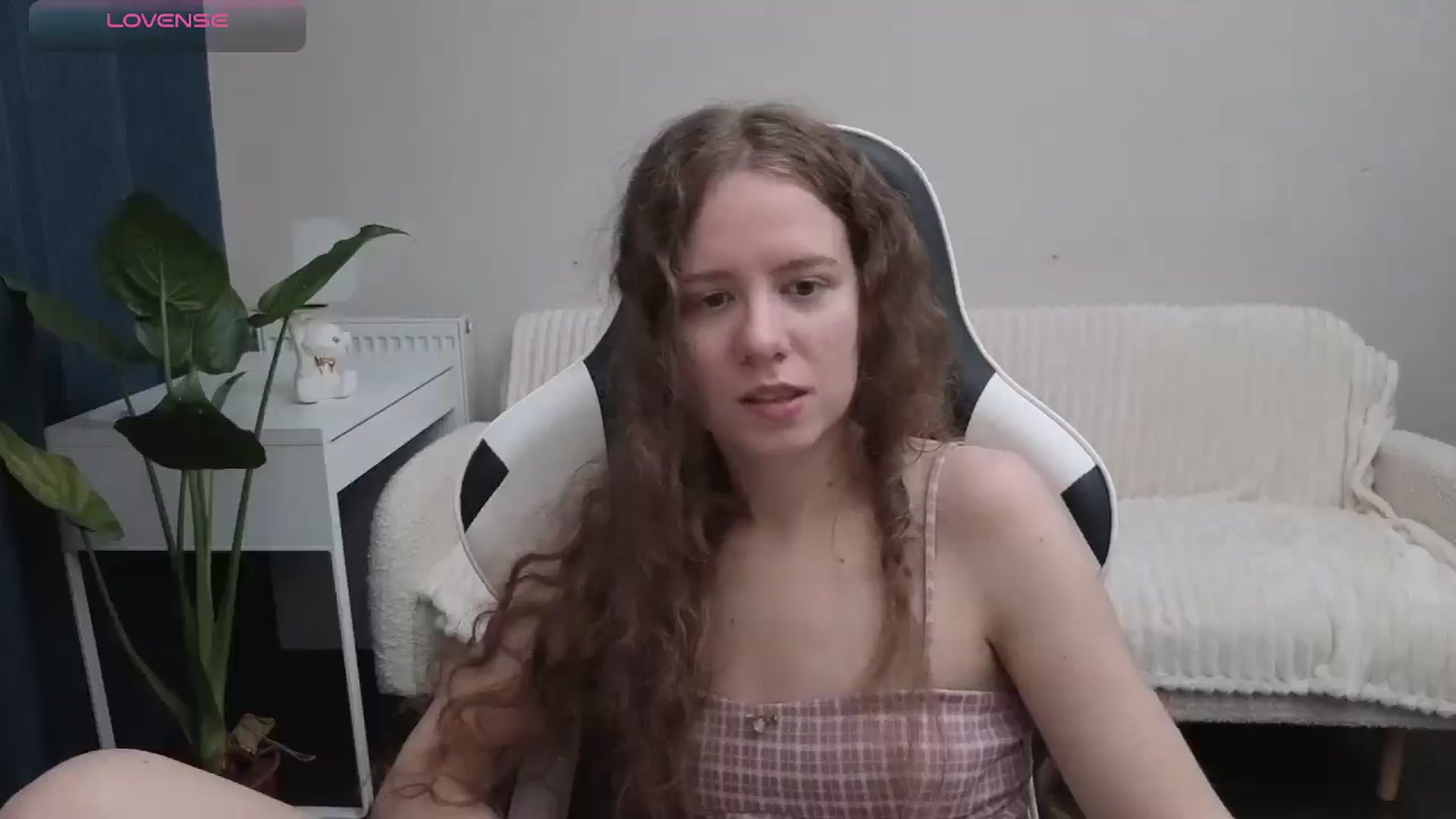 Gallery image thumbnail from BlueFlowerr's myfreecams stream on, 10/14/2025, 17:43 image 6 of 20