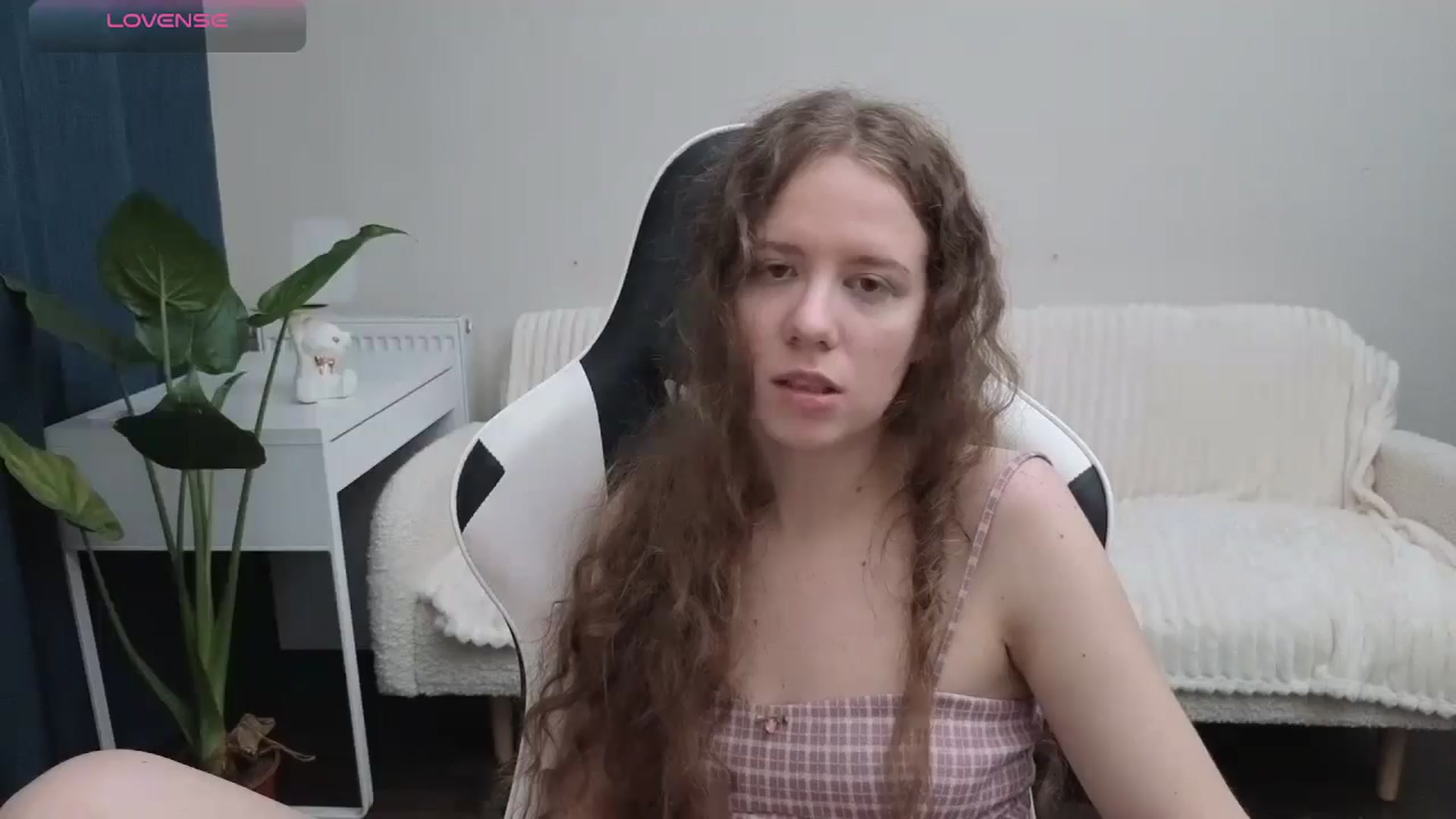 Gallery image thumbnail from BlueFlowerr's myfreecams stream on, 10/14/2025, 17:43 image 5 of 20