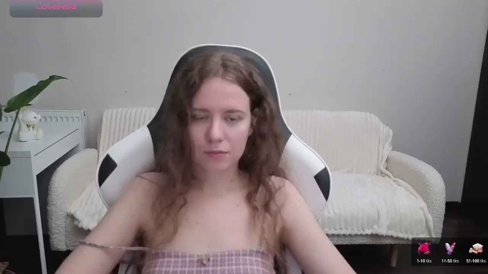 Gallery image thumbnail from BlueFlowerr's myfreecams stream on, 10/14/2025, 20:02 image 4 of 20