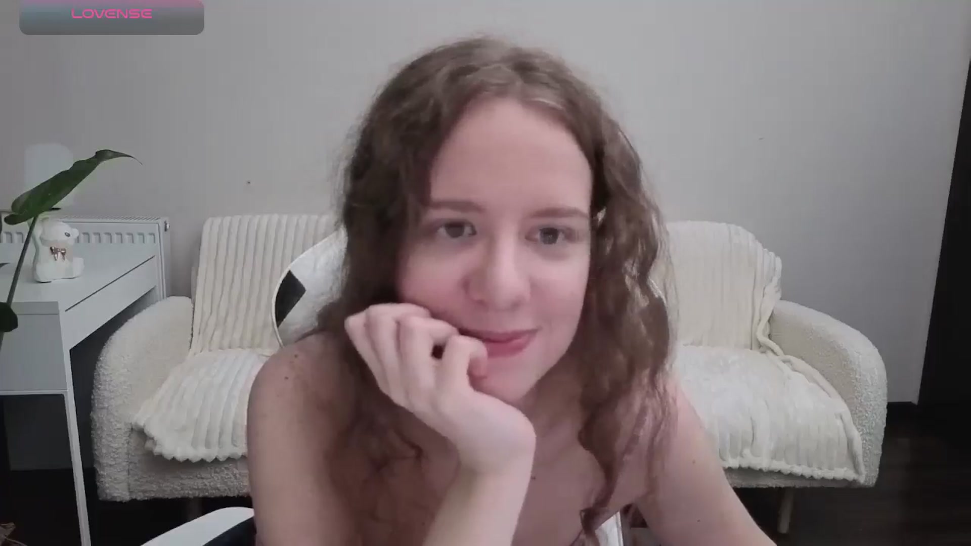 Gallery image thumbnail from BlueFlowerr's myfreecams stream on, 10/14/2025, 20:02 image 11 of 20