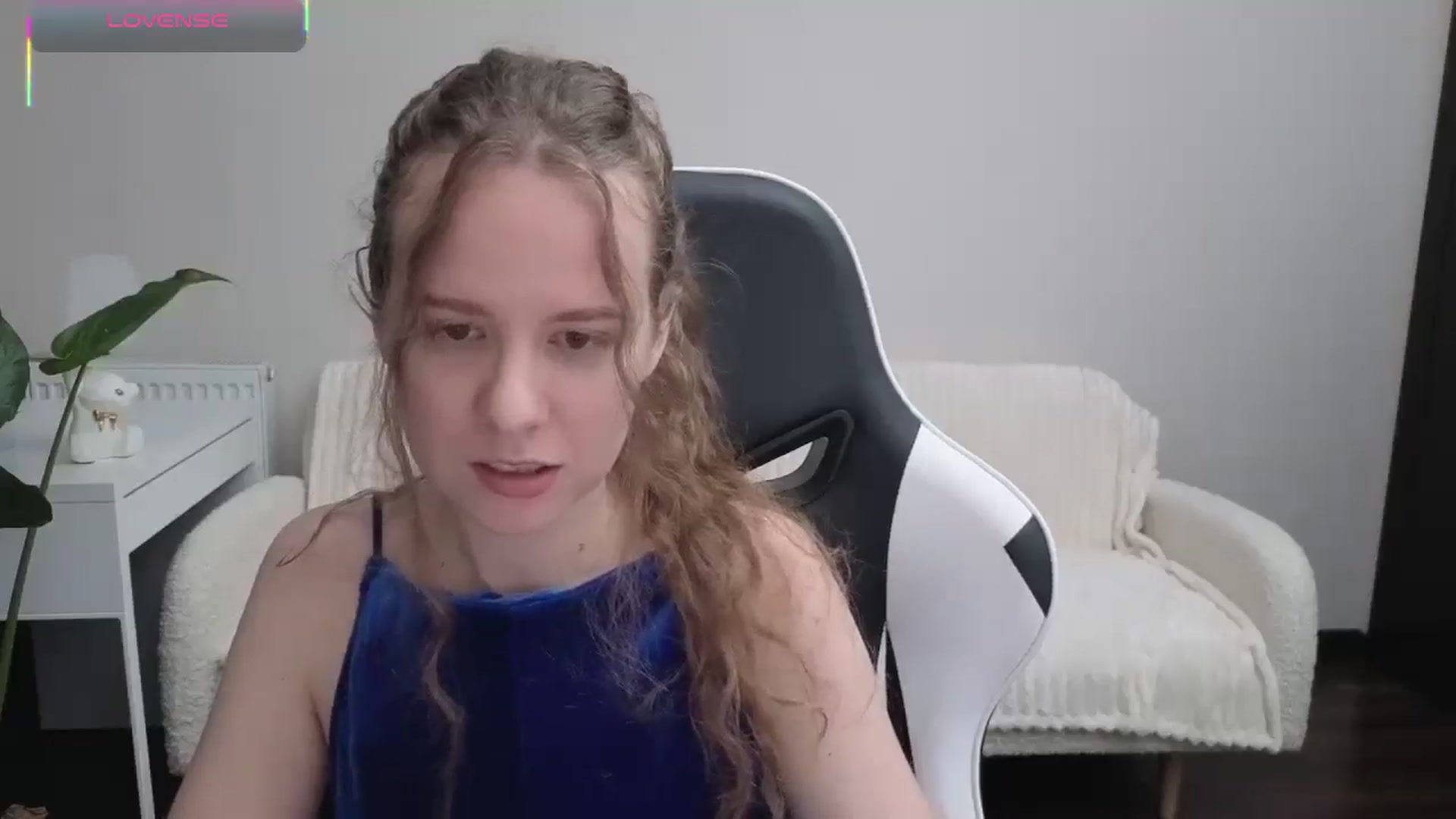 Gallery image thumbnail from BlueFlowerr's myfreecams stream on, 10/15/2025, 16:48 image 8 of 20