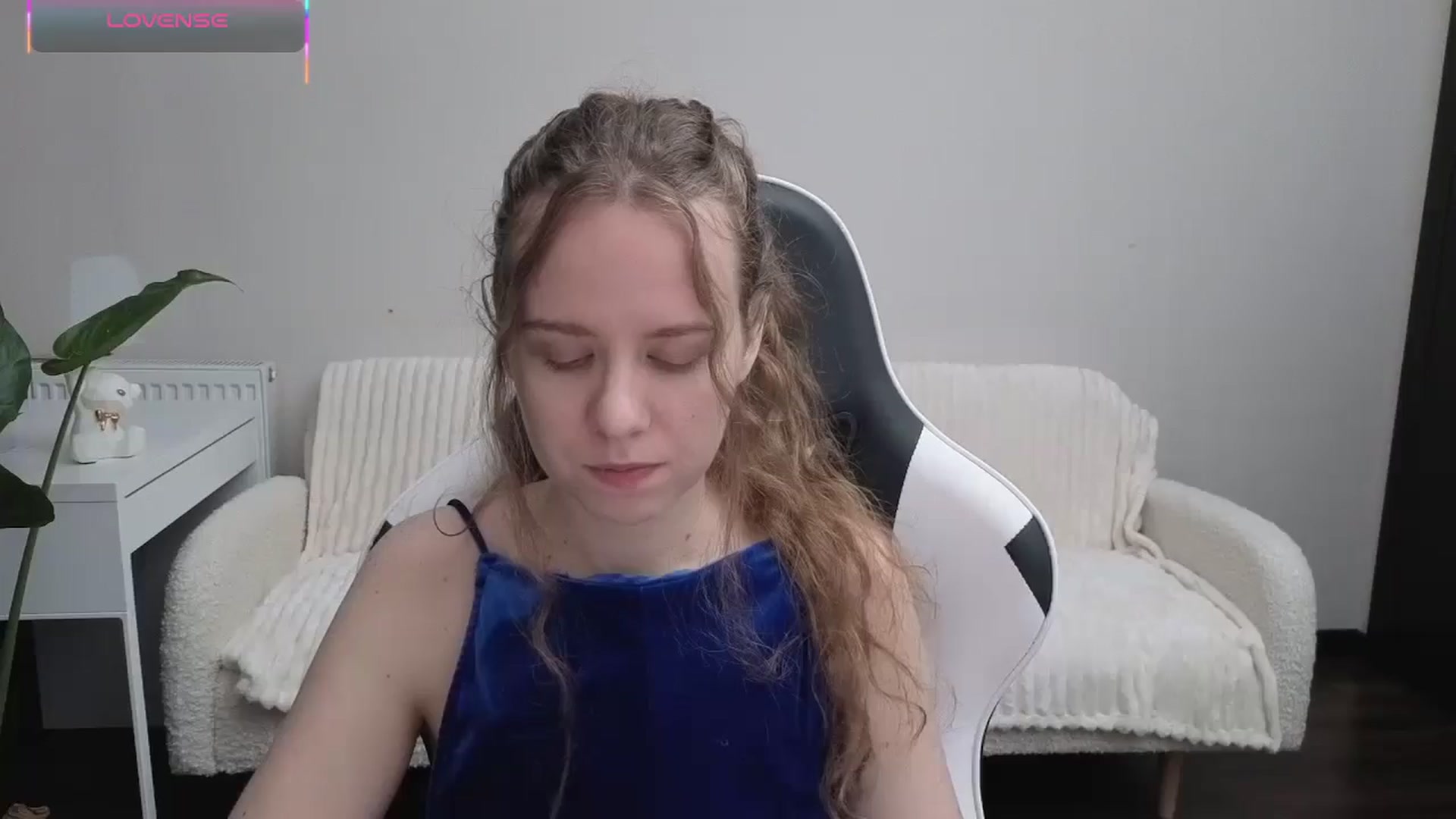 Gallery image thumbnail from BlueFlowerr's myfreecams stream on, 10/15/2025, 16:48 image 1 of 20