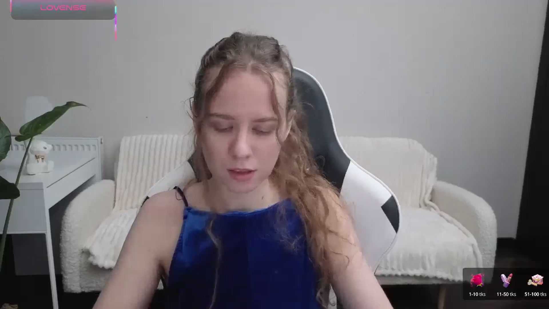 Gallery image thumbnail from BlueFlowerr's myfreecams stream on, 10/15/2025, 16:48 image 4 of 20