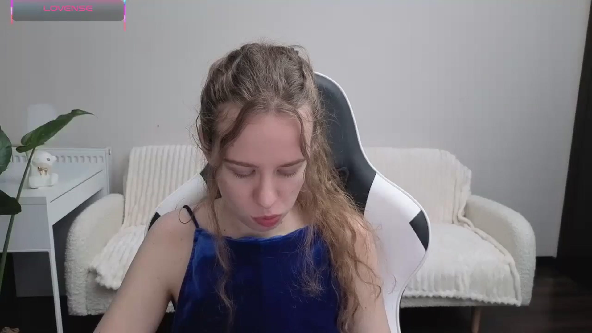 Gallery image thumbnail from BlueFlowerr's myfreecams stream on, 10/15/2025, 16:48 image 2 of 20