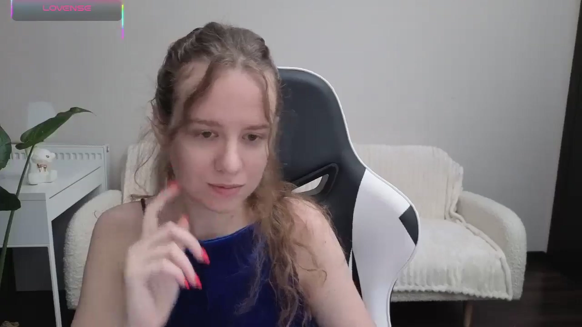 Gallery image thumbnail from BlueFlowerr's myfreecams stream on, 10/15/2025, 16:48 image 15 of 20