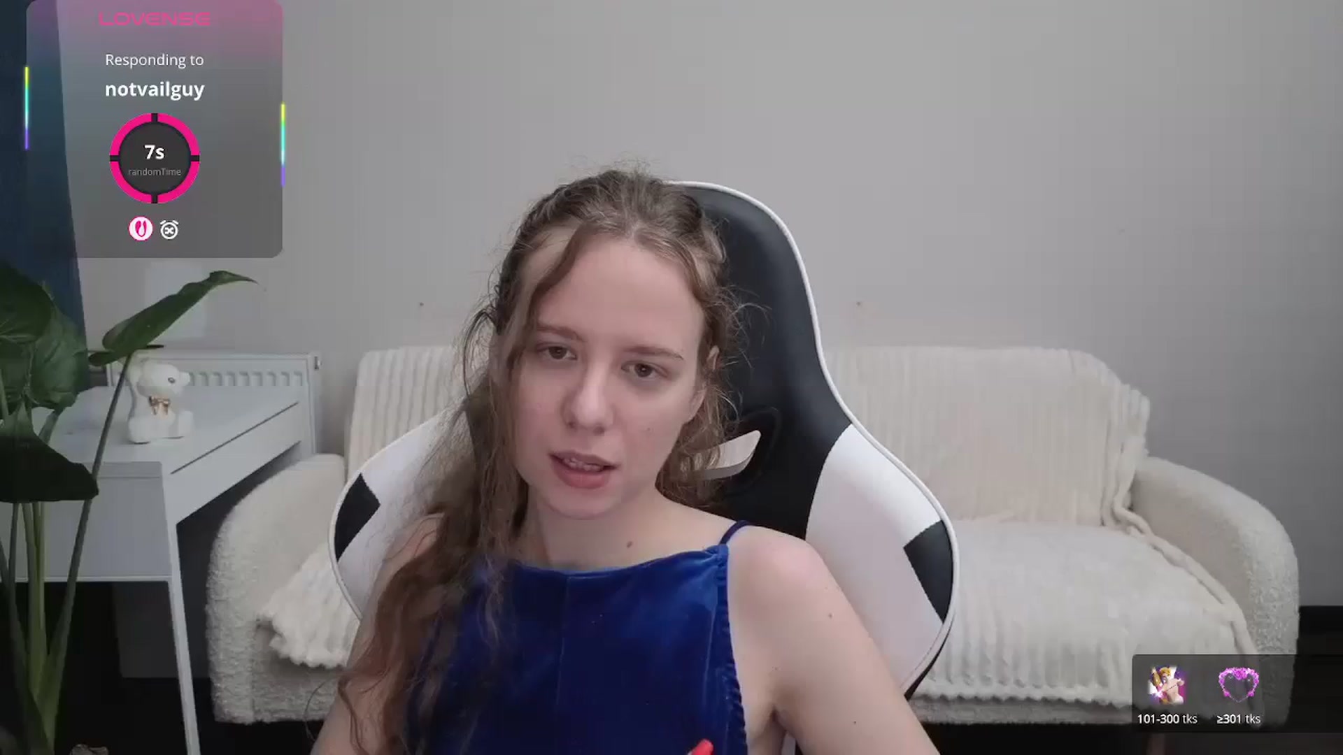 Gallery image thumbnail from BlueFlowerr's myfreecams stream on, 10/15/2025, 20:09 image 14 of 20