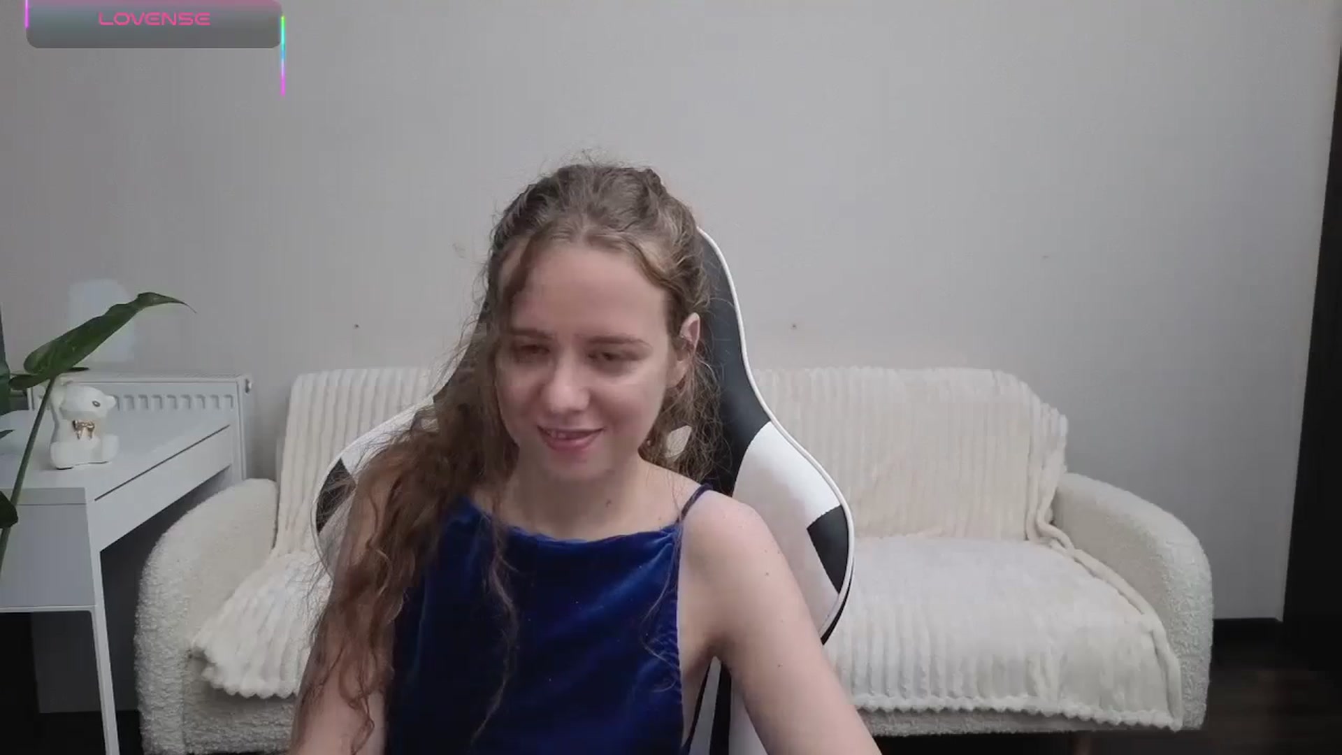 Gallery image thumbnail from BlueFlowerr's myfreecams stream on, 10/15/2025, 23:04 image 16 of 20