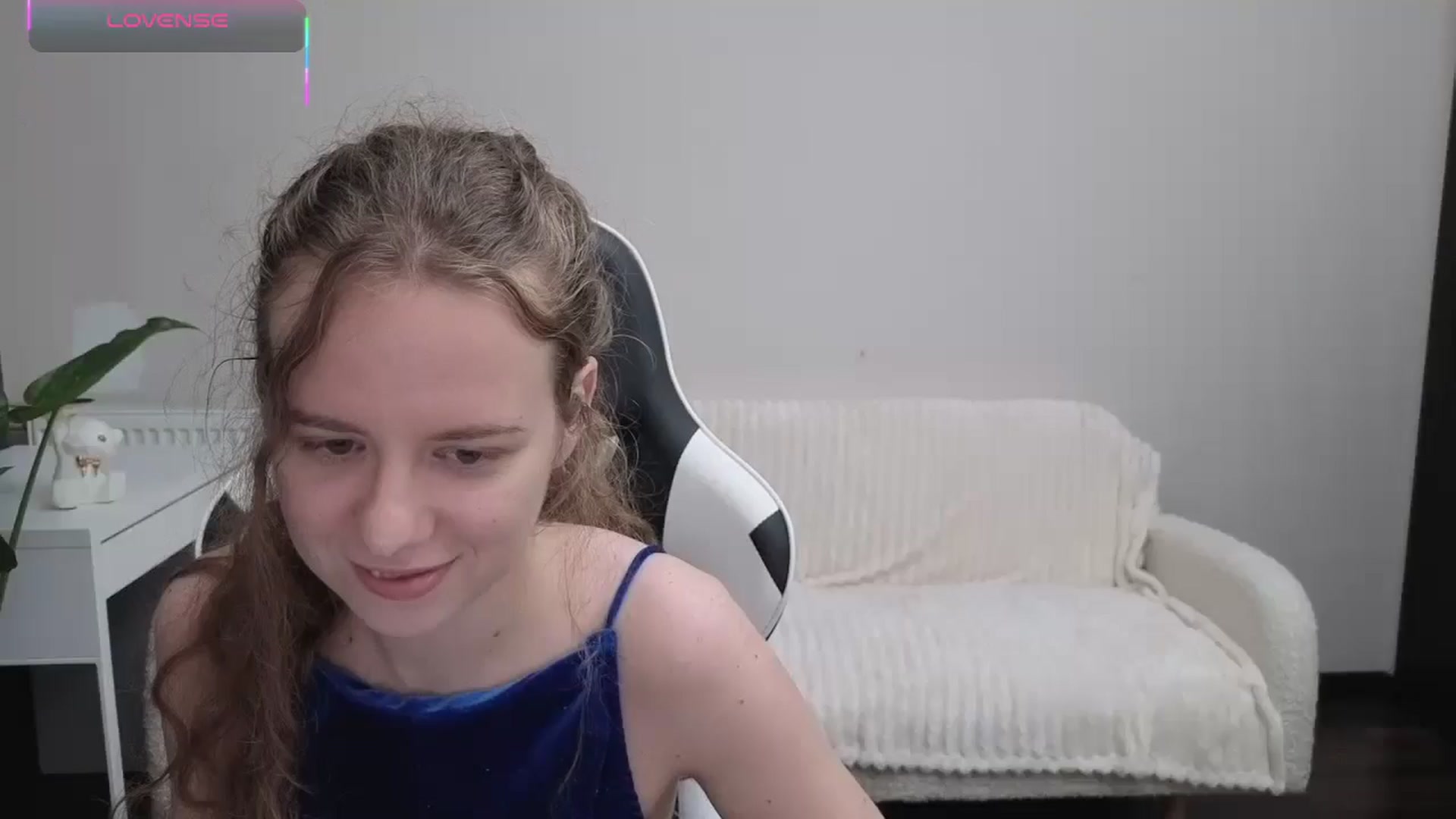 Gallery image thumbnail from BlueFlowerr's myfreecams stream on, 10/15/2025, 23:04 image 20 of 20
