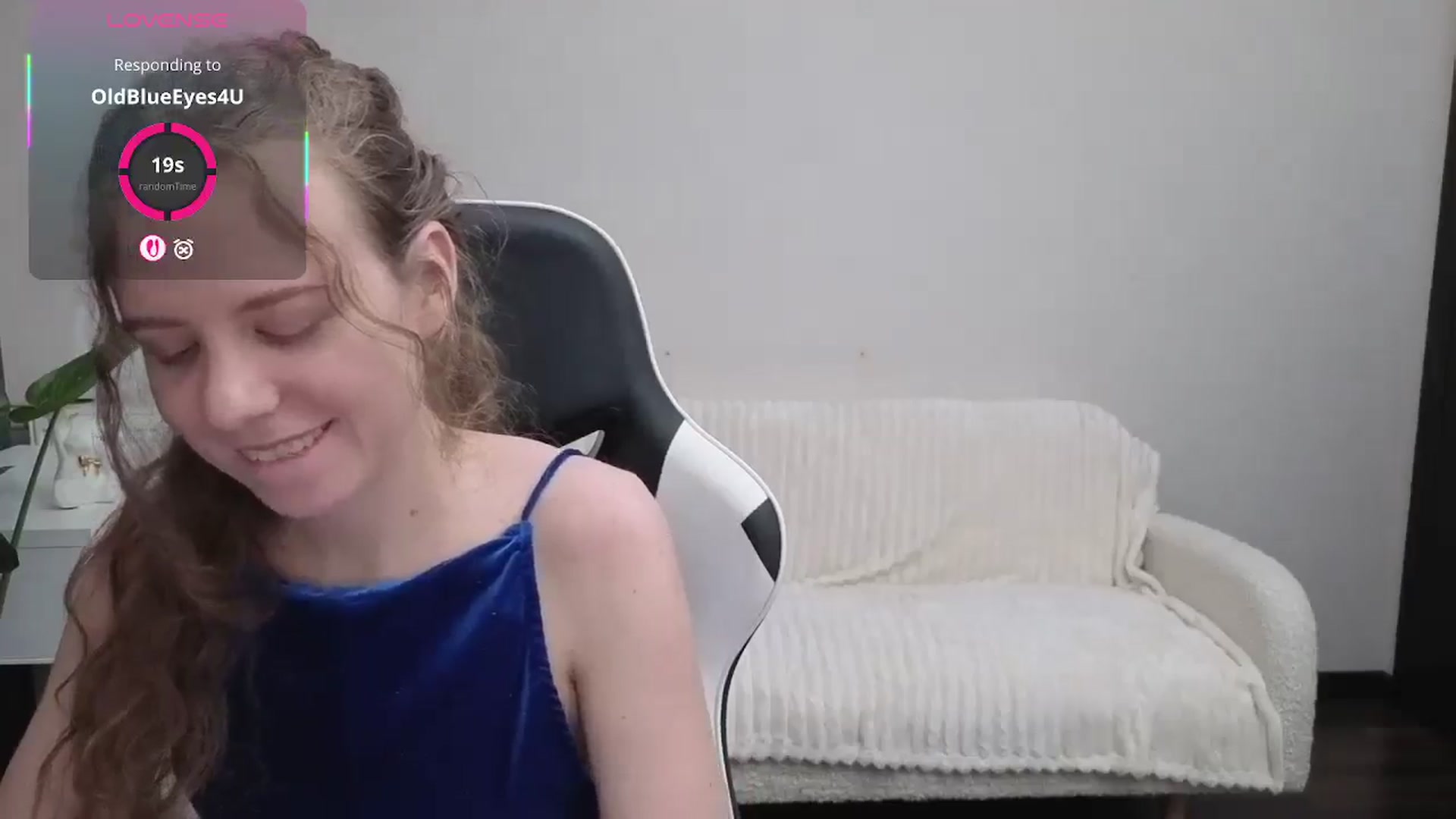 Gallery image thumbnail from BlueFlowerr's myfreecams stream on, 10/15/2025, 23:04 image 7 of 20