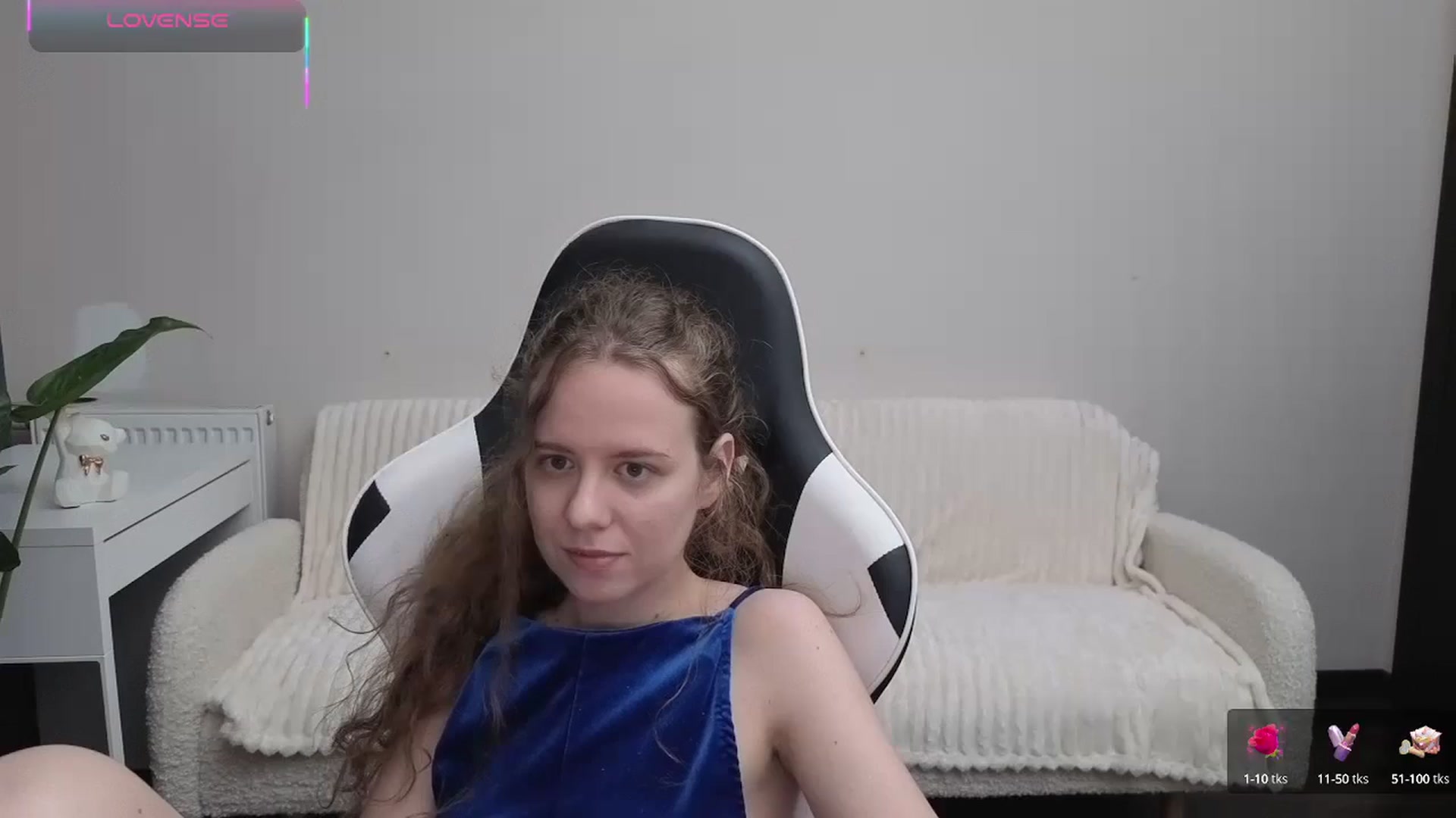 Gallery image thumbnail from BlueFlowerr's myfreecams stream on, 10/15/2025, 23:04 image 15 of 20
