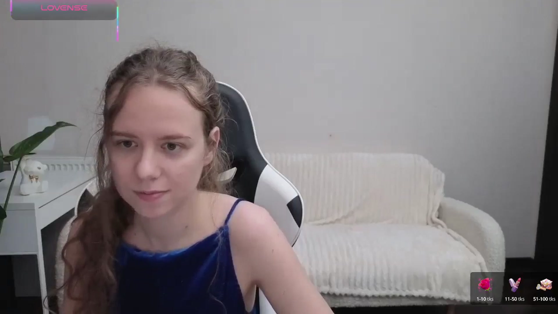 Gallery image thumbnail from BlueFlowerr's myfreecams stream on, 10/15/2025, 23:04 image 19 of 20