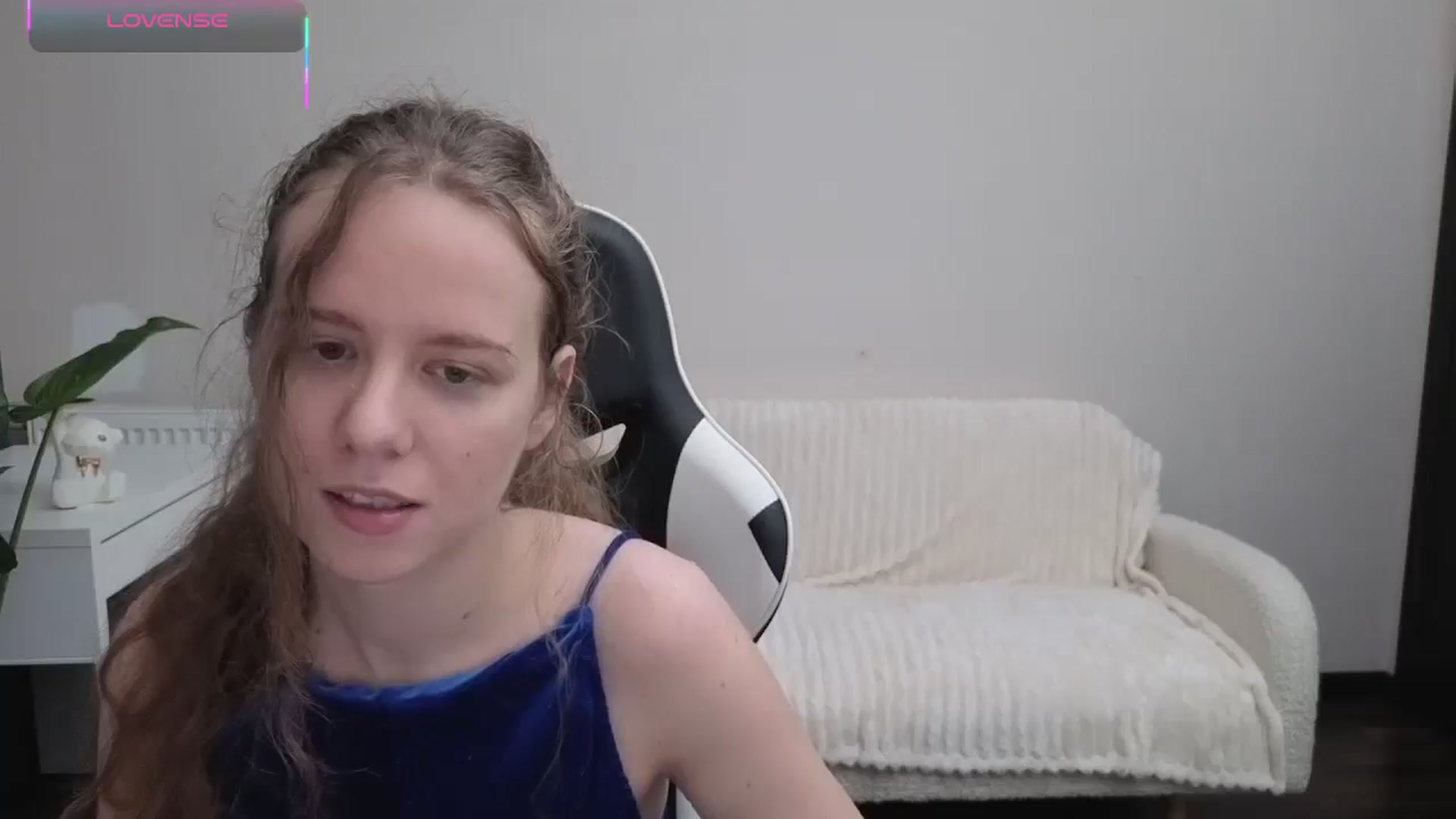 Gallery image thumbnail from BlueFlowerr's myfreecams stream on, 10/15/2025, 23:04 image 12 of 20