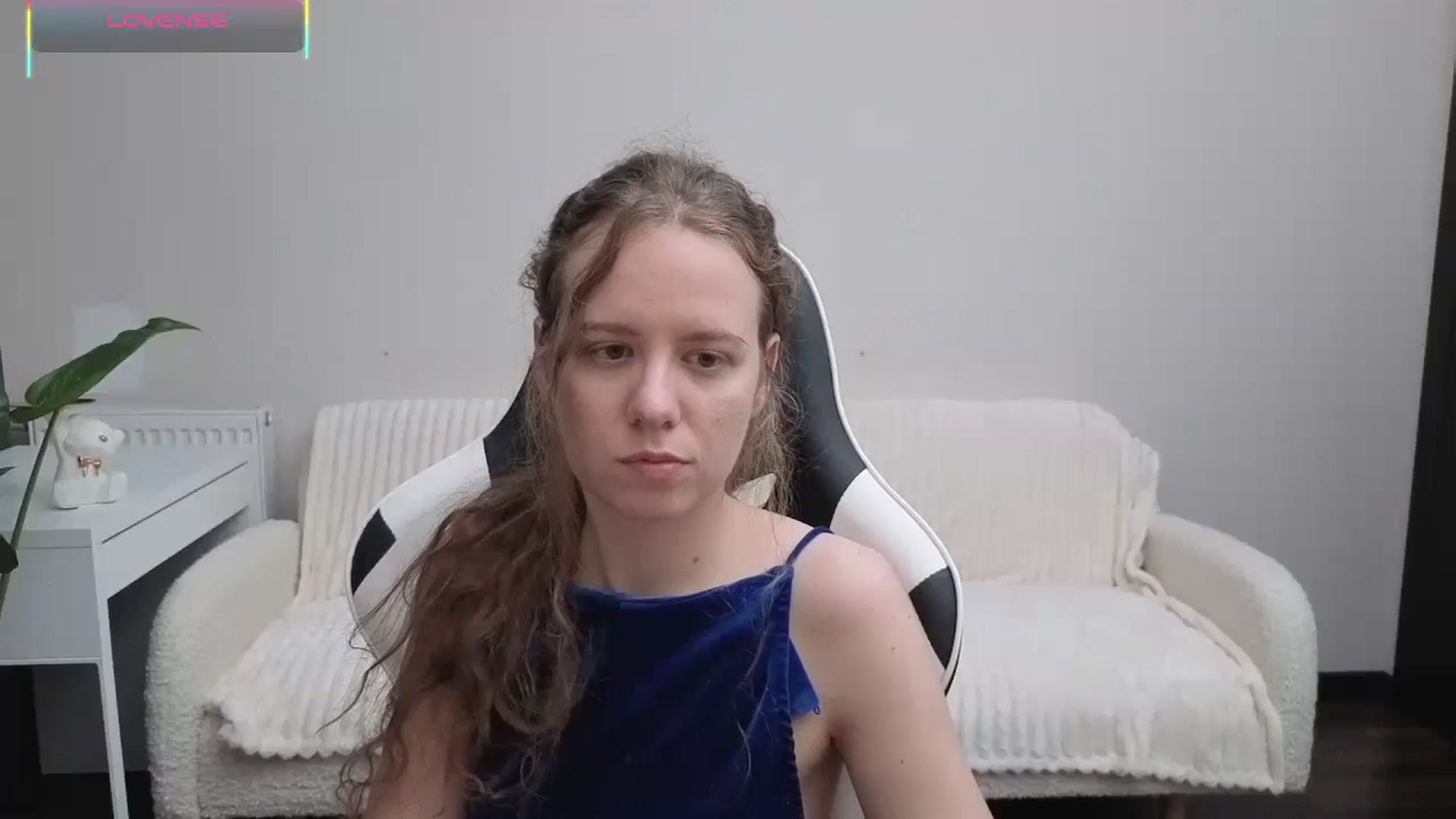 Gallery image thumbnail from BlueFlowerr's myfreecams stream on, 10/16/2025, 01:02 image 7 of 20