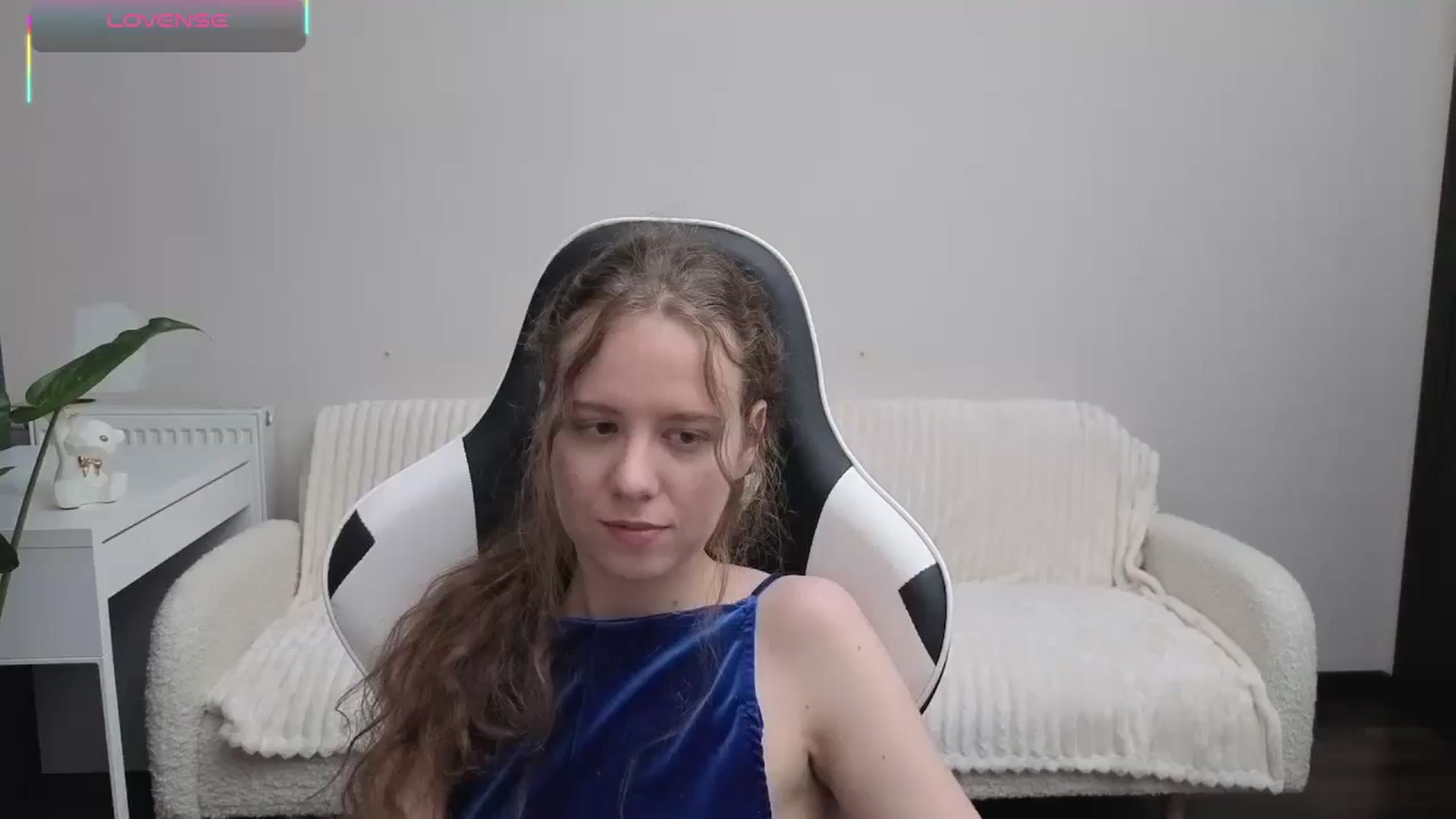 Gallery image thumbnail from BlueFlowerr's myfreecams stream on, 10/16/2025, 01:02 image 1 of 20