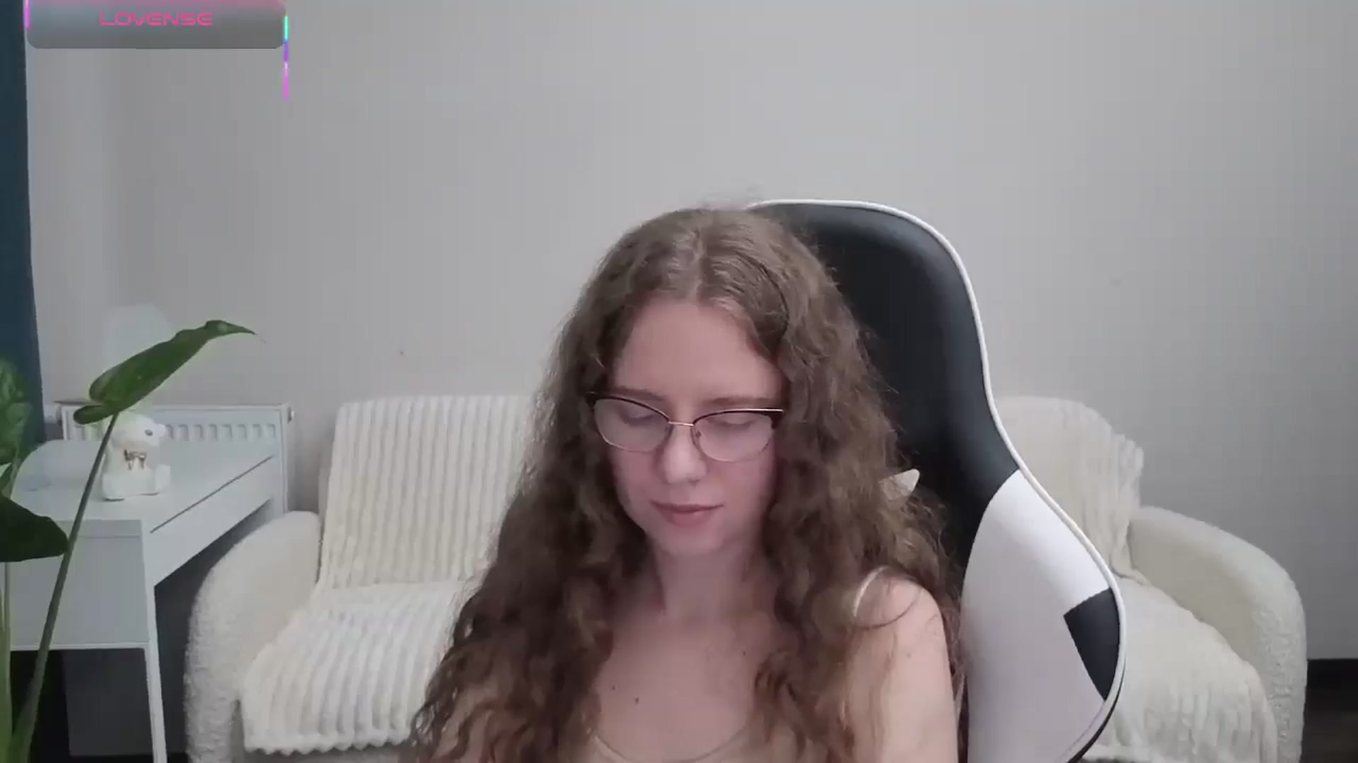 Gallery image thumbnail from BlueFlowerr's myfreecams stream on, 10/18/2025, 17:27 image 3 of 20