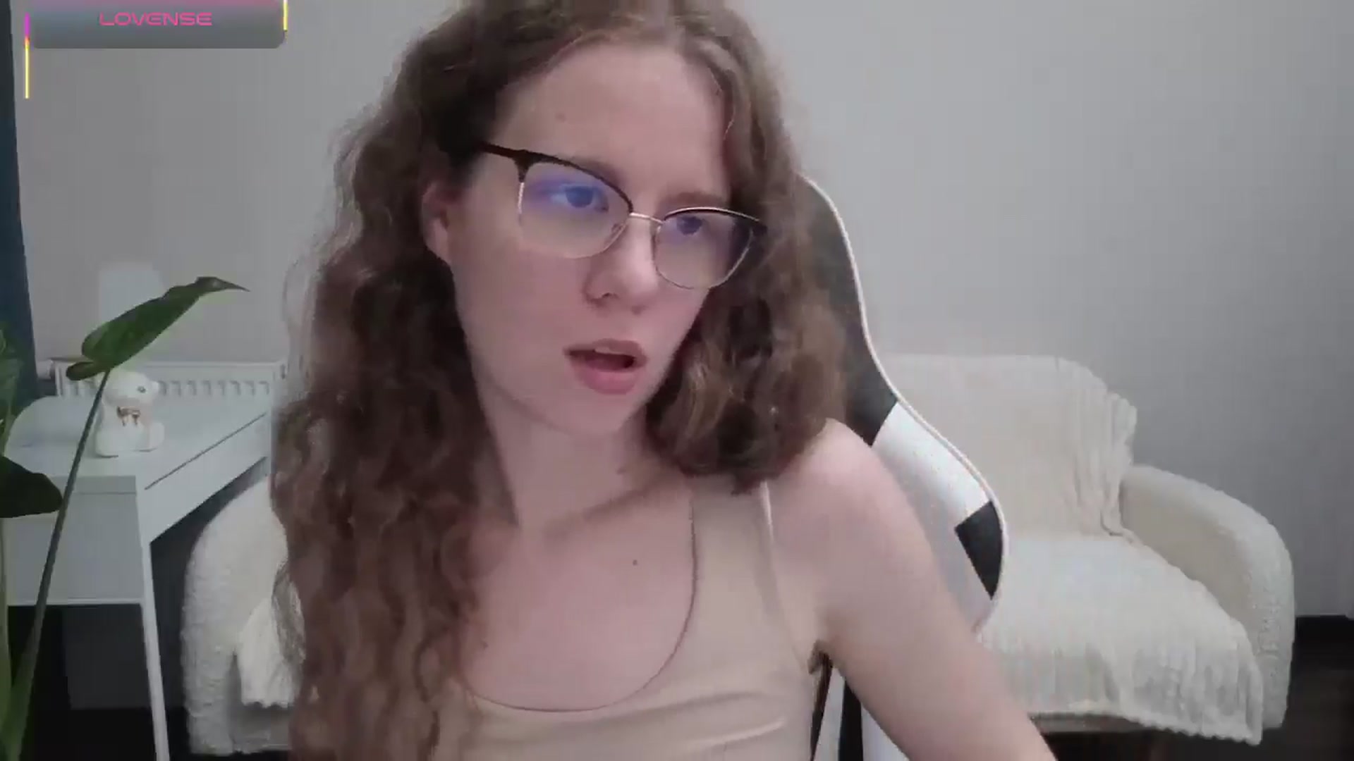 Gallery image thumbnail from BlueFlowerr's myfreecams stream on, 10/18/2025, 17:27 image 13 of 20