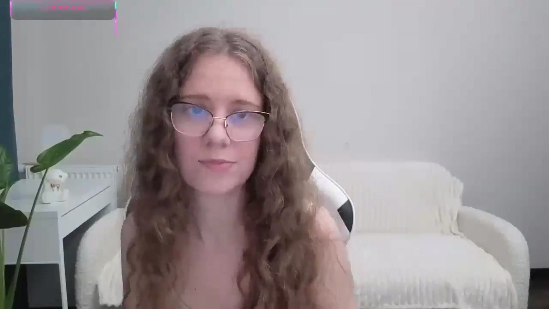 Gallery image thumbnail from BlueFlowerr's myfreecams stream on, 10/18/2025, 17:27 image 6 of 20