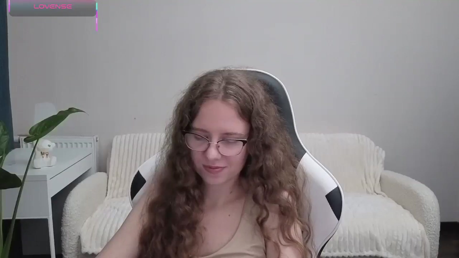 Gallery image thumbnail from BlueFlowerr's myfreecams stream on, 10/18/2025, 17:27 image 17 of 20