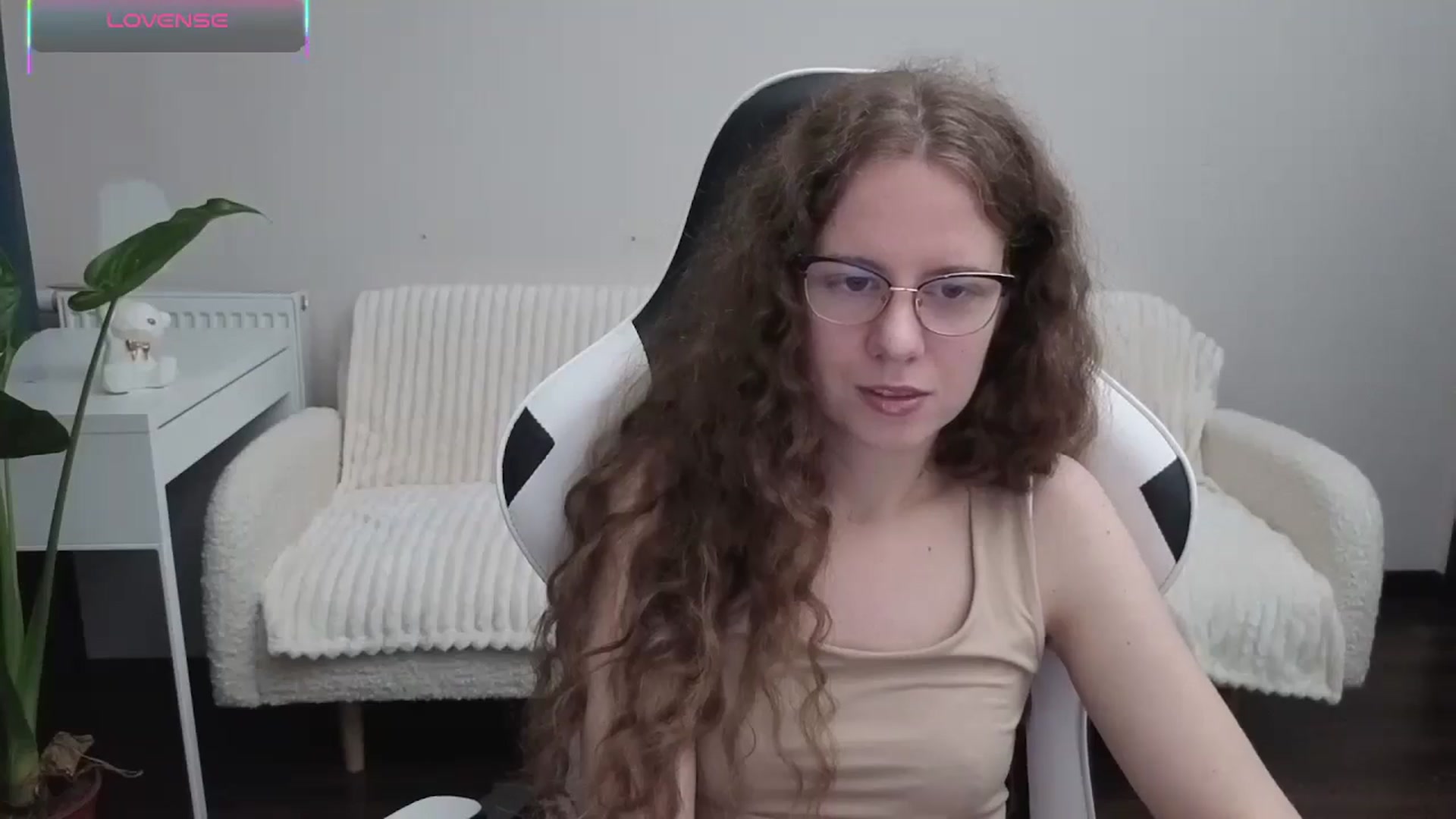 Gallery image thumbnail from BlueFlowerr's myfreecams stream on, 10/18/2025, 17:27 image 11 of 20