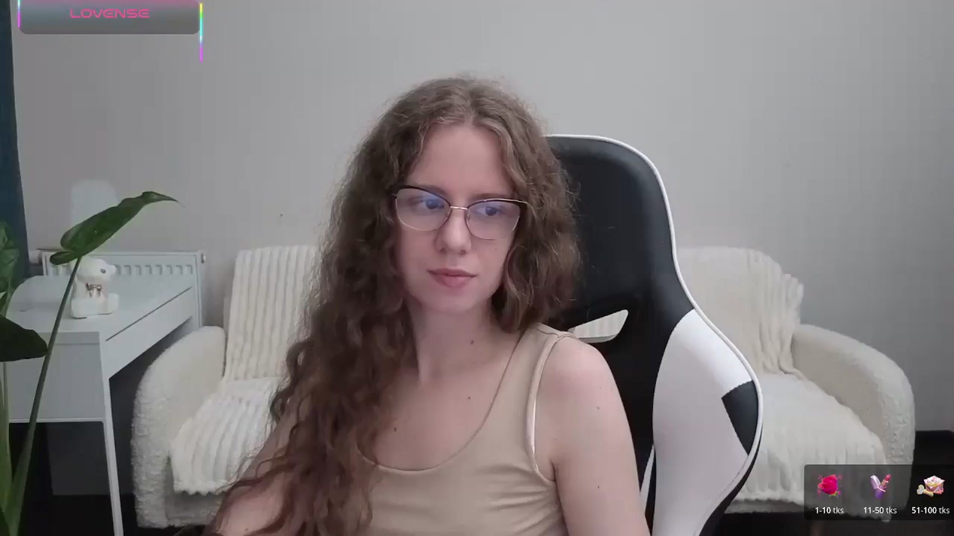 Gallery image thumbnail from BlueFlowerr's myfreecams stream on, 10/18/2025, 19:31 image 1 of 20