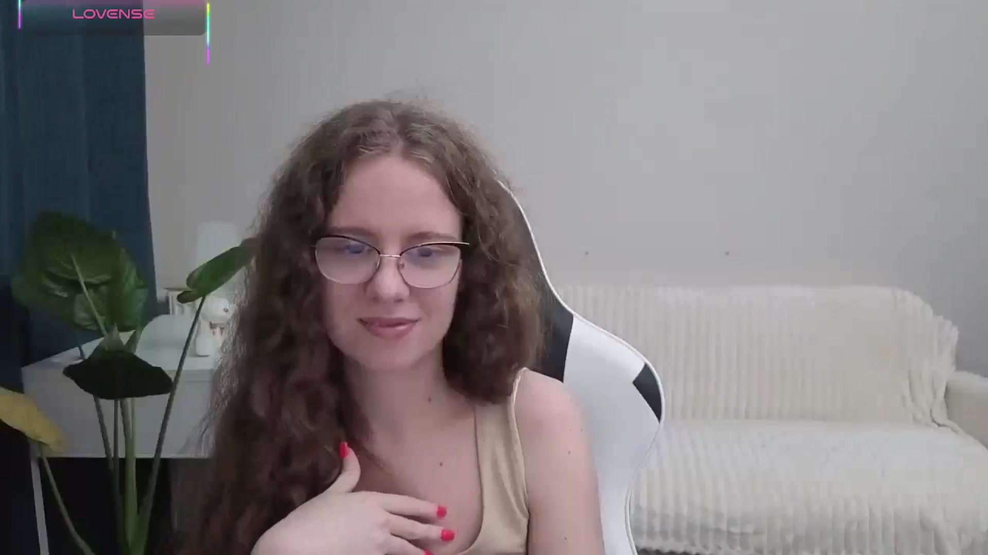 Gallery image thumbnail from BlueFlowerr's myfreecams stream on, 10/18/2025, 19:31 image 18 of 20