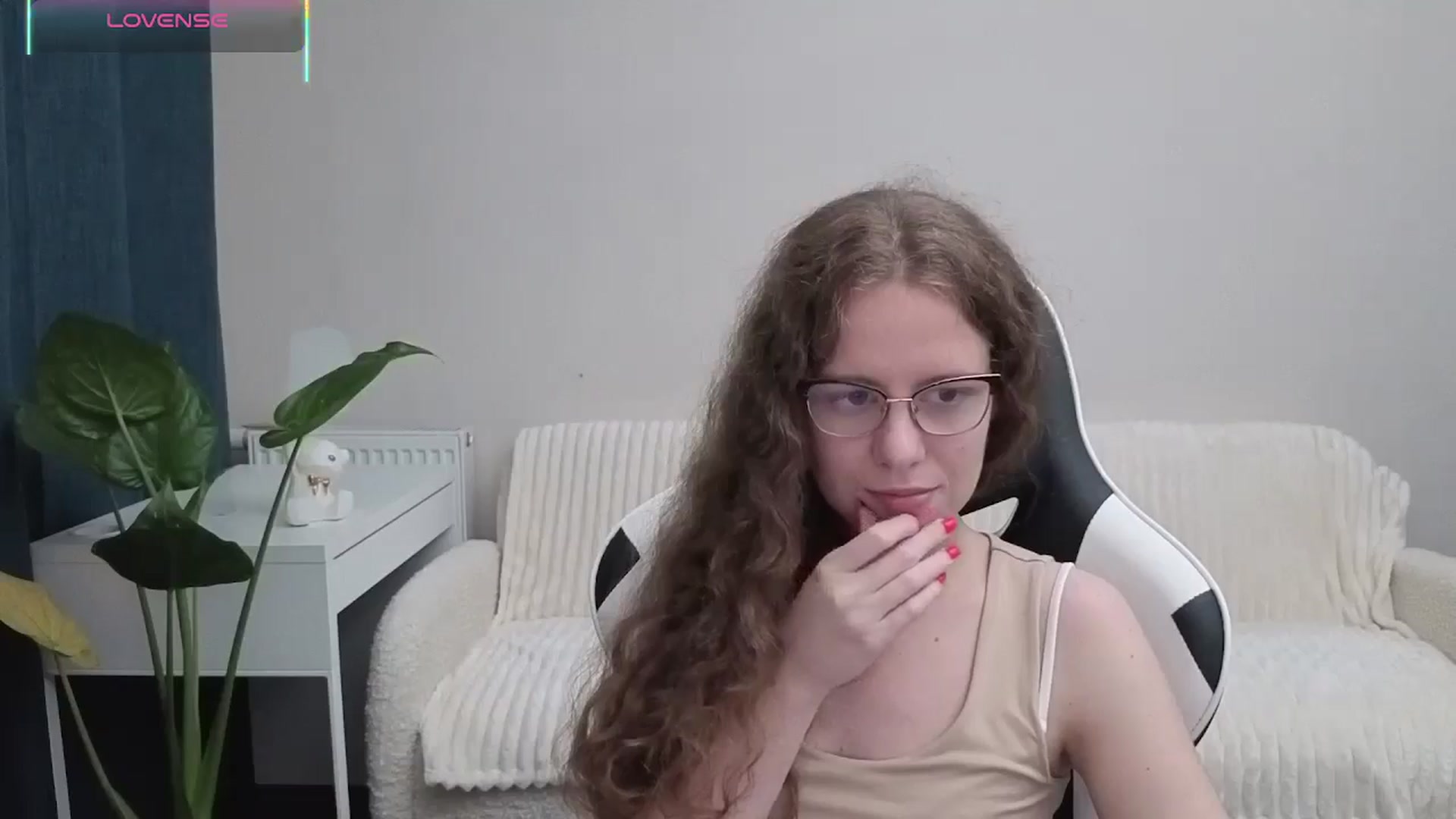 Gallery image thumbnail from BlueFlowerr's myfreecams stream on, 10/18/2025, 19:54 image 15 of 20