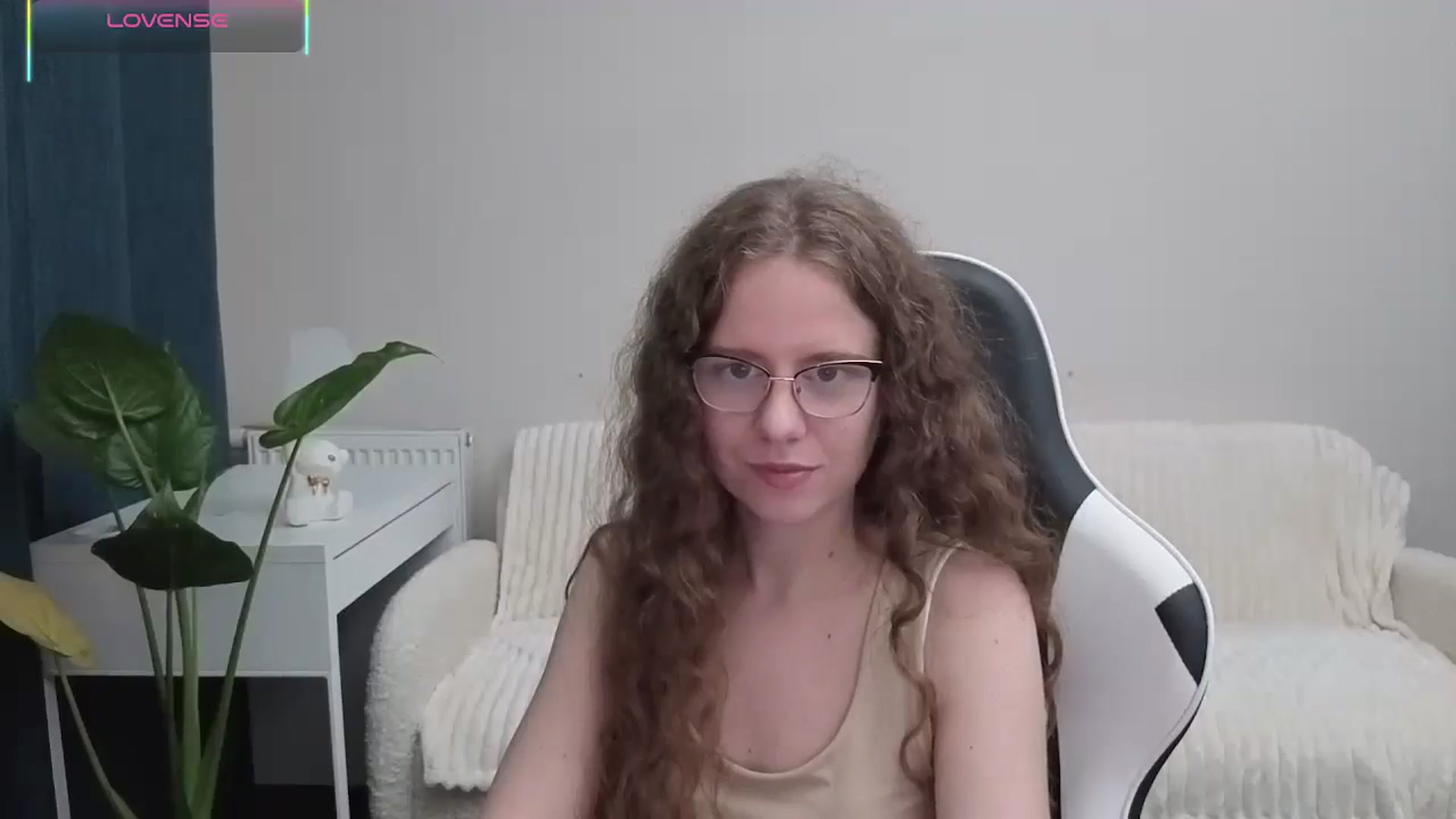 Gallery image thumbnail from BlueFlowerr's myfreecams stream on, 10/18/2025, 19:54 image 6 of 20
