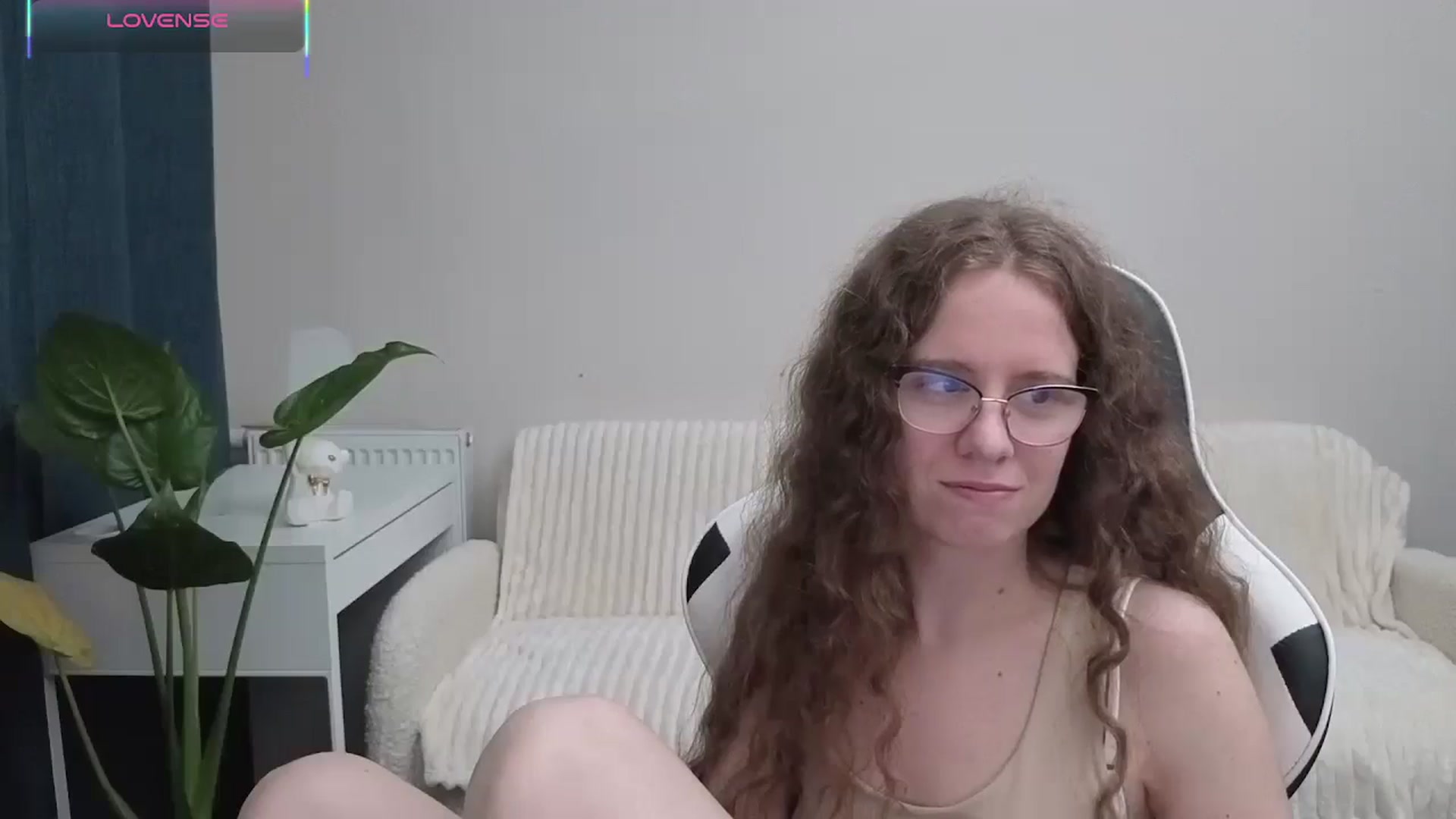 Gallery image thumbnail from BlueFlowerr's myfreecams stream on, 10/18/2025, 19:54 image 5 of 20