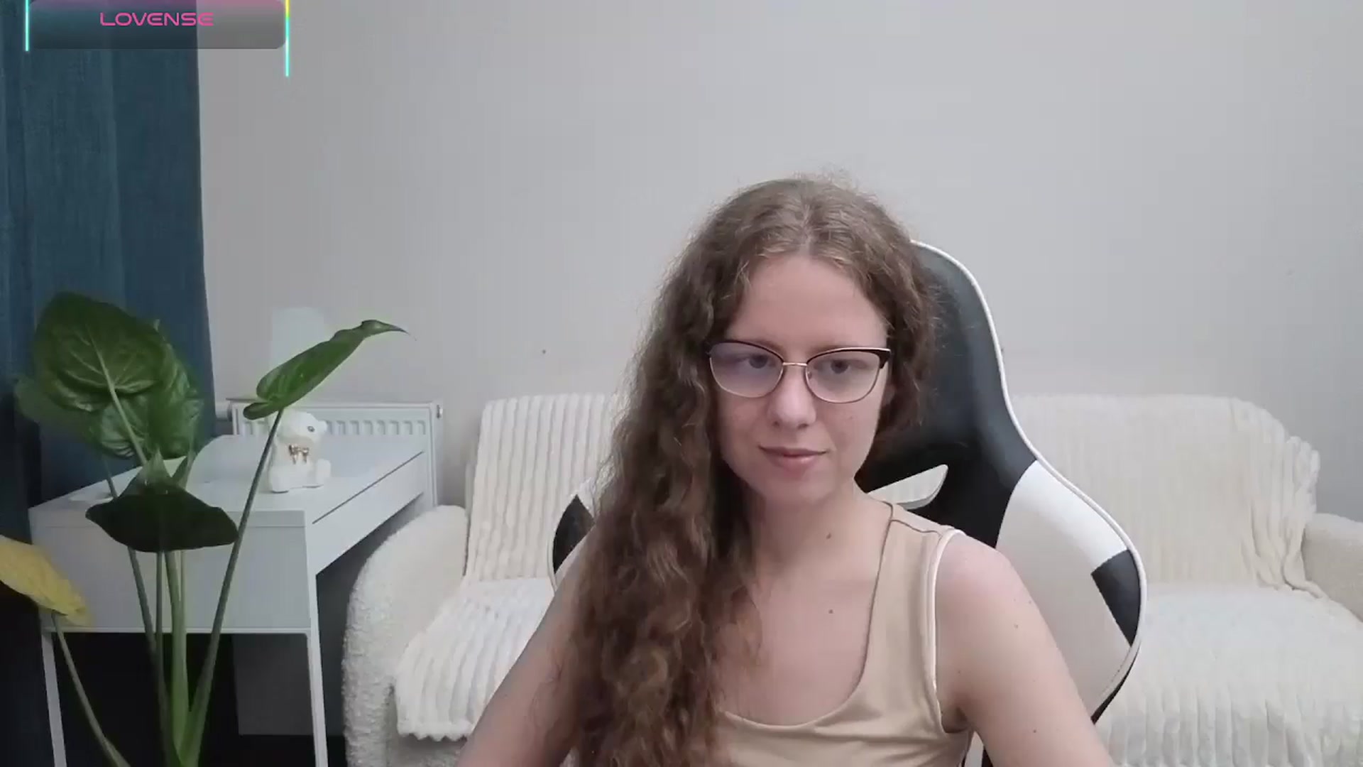 Gallery image thumbnail from BlueFlowerr's myfreecams stream on, 10/18/2025, 19:54 image 11 of 20