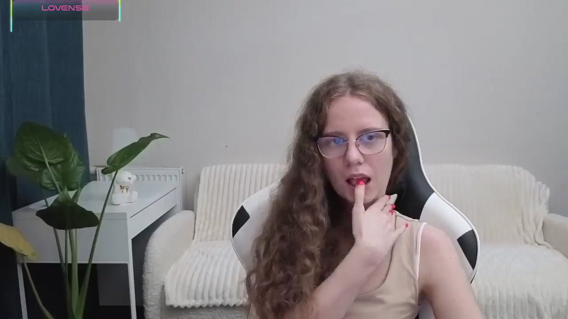 Gallery image thumbnail from BlueFlowerr's myfreecams stream on, 10/18/2025, 19:54 image 12 of 20