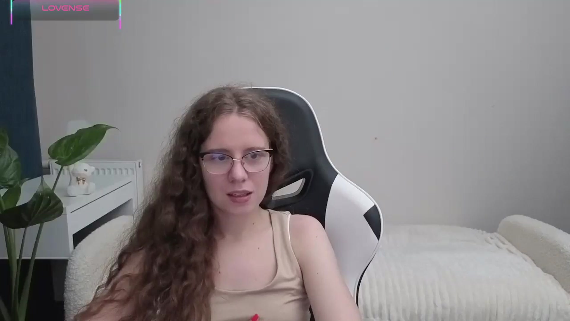 Gallery image thumbnail from BlueFlowerr's myfreecams stream on, 10/18/2025, 21:13 image 3 of 20