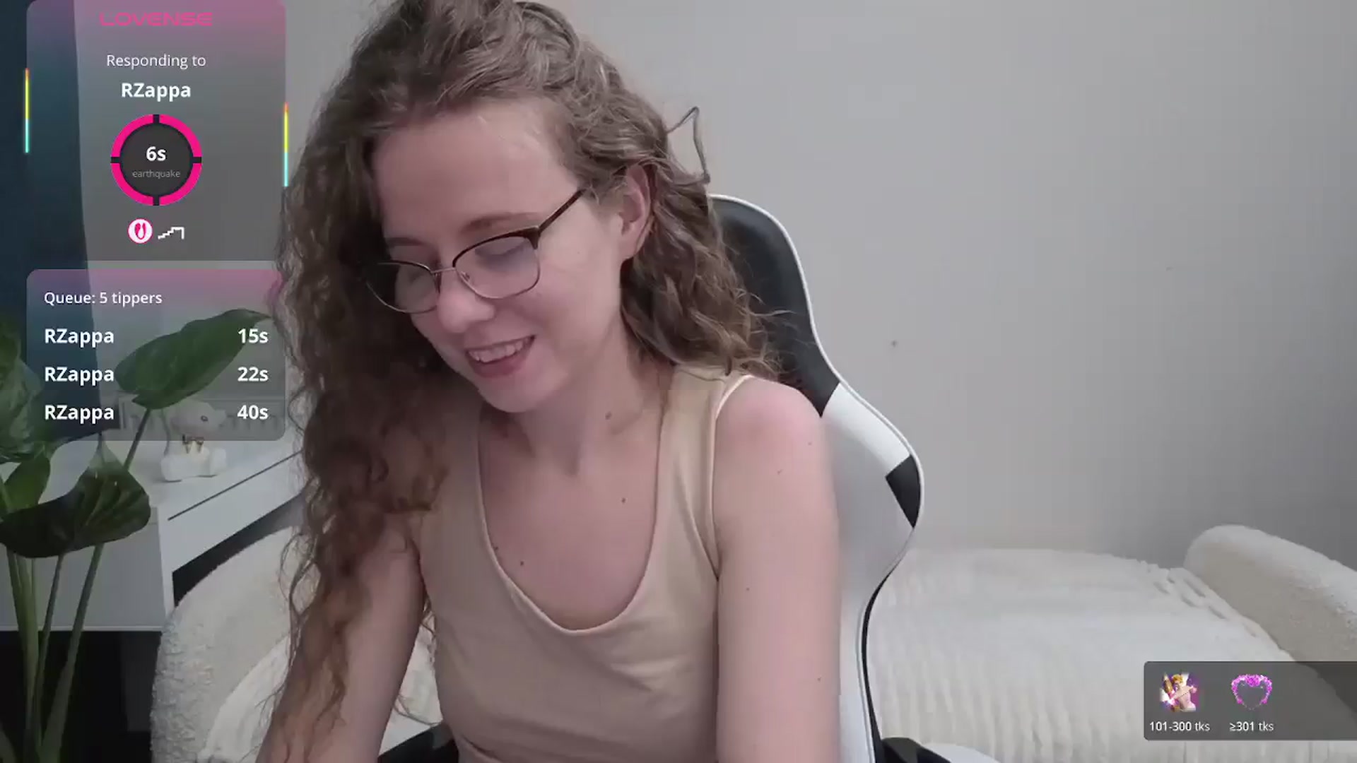 Gallery image thumbnail from BlueFlowerr's myfreecams stream on, 10/18/2025, 21:13 image 16 of 20