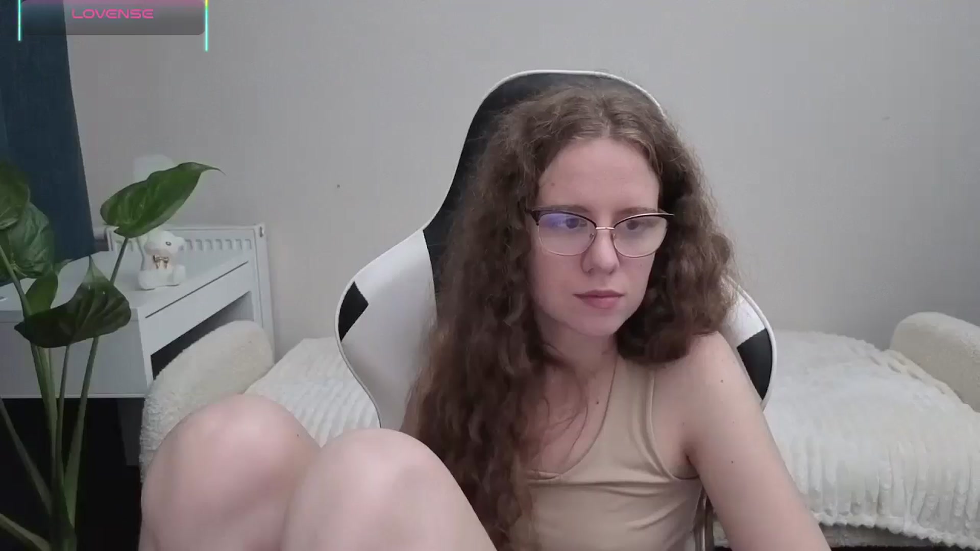 Gallery image thumbnail from BlueFlowerr's myfreecams stream on, 10/18/2025, 22:49 image 4 of 20