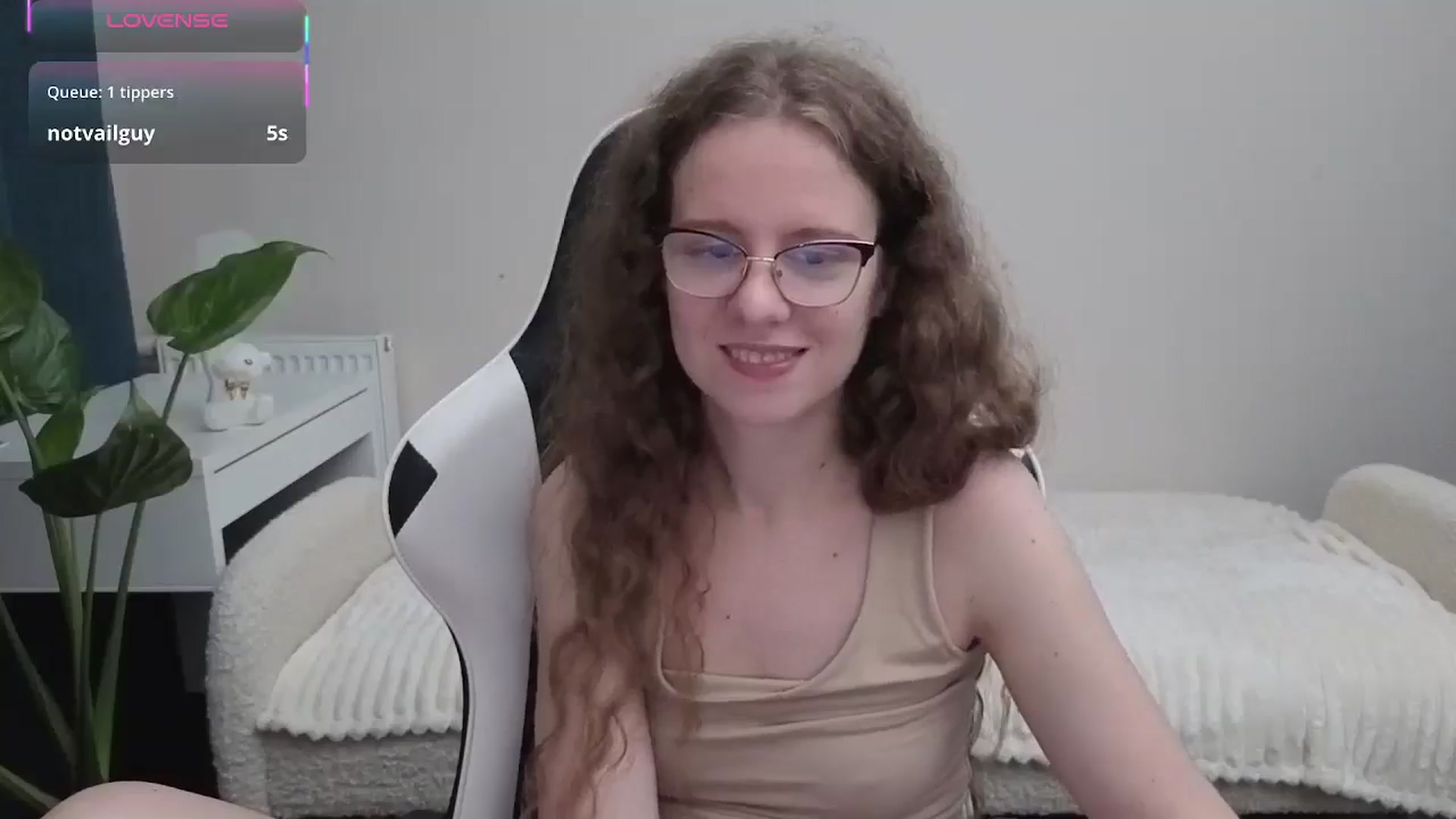 Gallery image thumbnail from BlueFlowerr's myfreecams stream on, 10/18/2025, 22:49 image 9 of 20