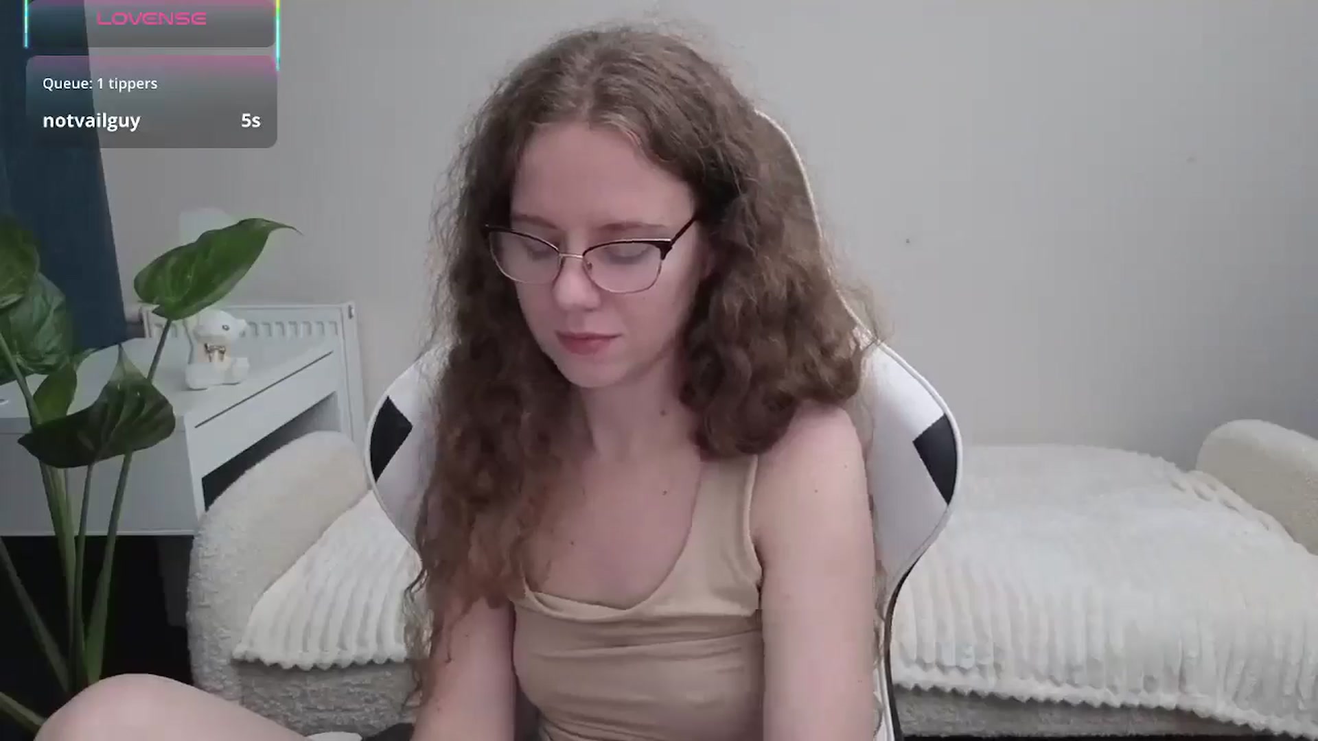 Gallery image thumbnail from BlueFlowerr's myfreecams stream on, 10/18/2025, 22:49 image 8 of 20