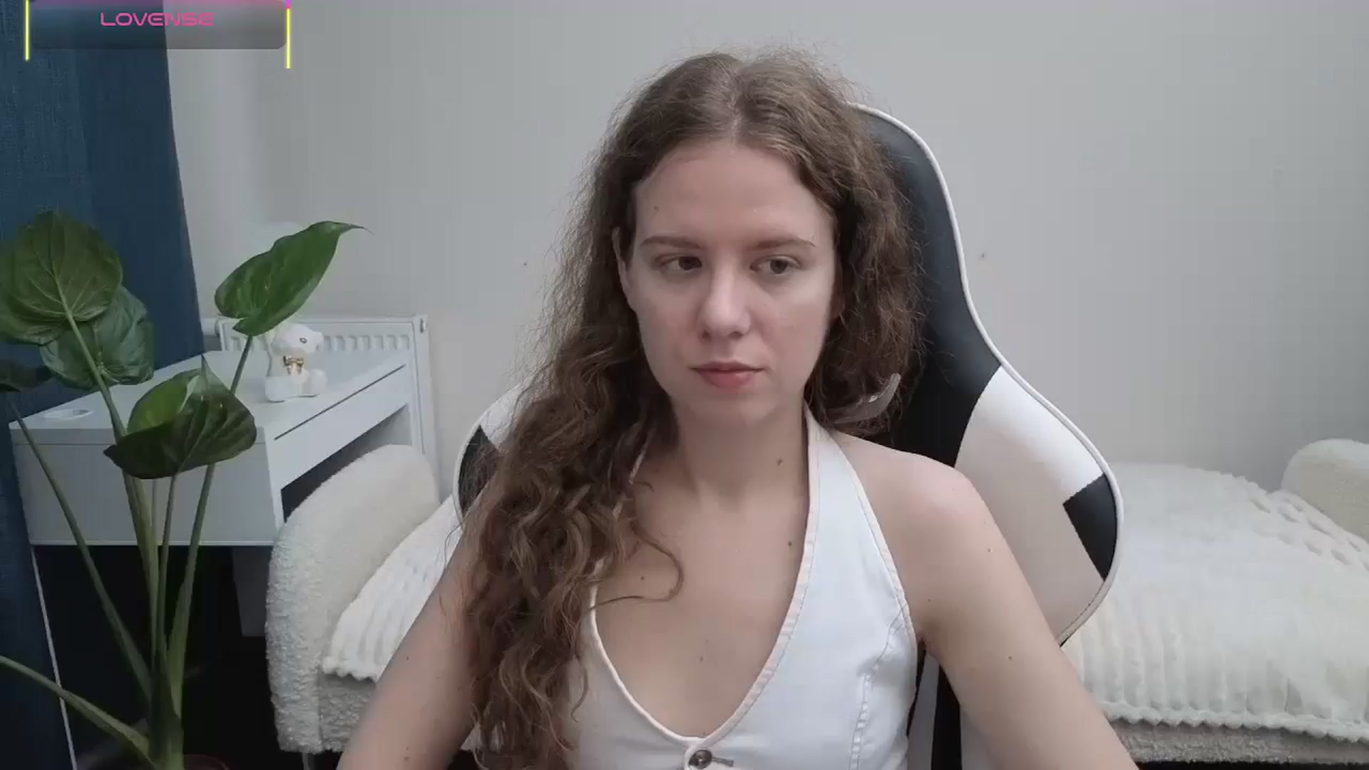 Gallery image thumbnail from BlueFlowerr's myfreecams stream on, 10/19/2025, 15:26 image 6 of 20