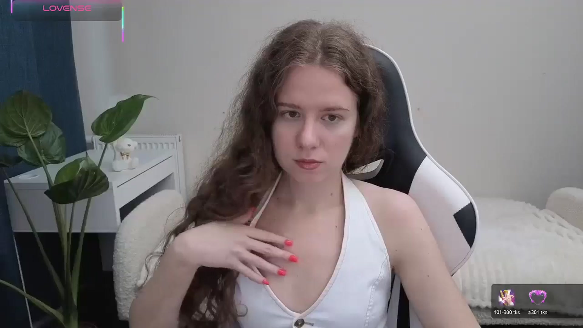 Gallery image thumbnail from BlueFlowerr's myfreecams stream on, 10/19/2025, 15:26 image 4 of 20