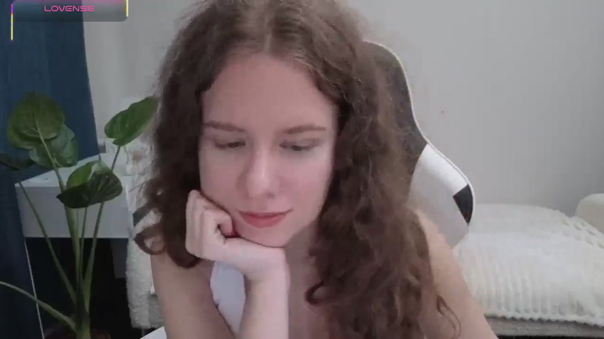 Gallery image thumbnail from BlueFlowerr's myfreecams stream on, 10/19/2025, 15:26 image 13 of 20